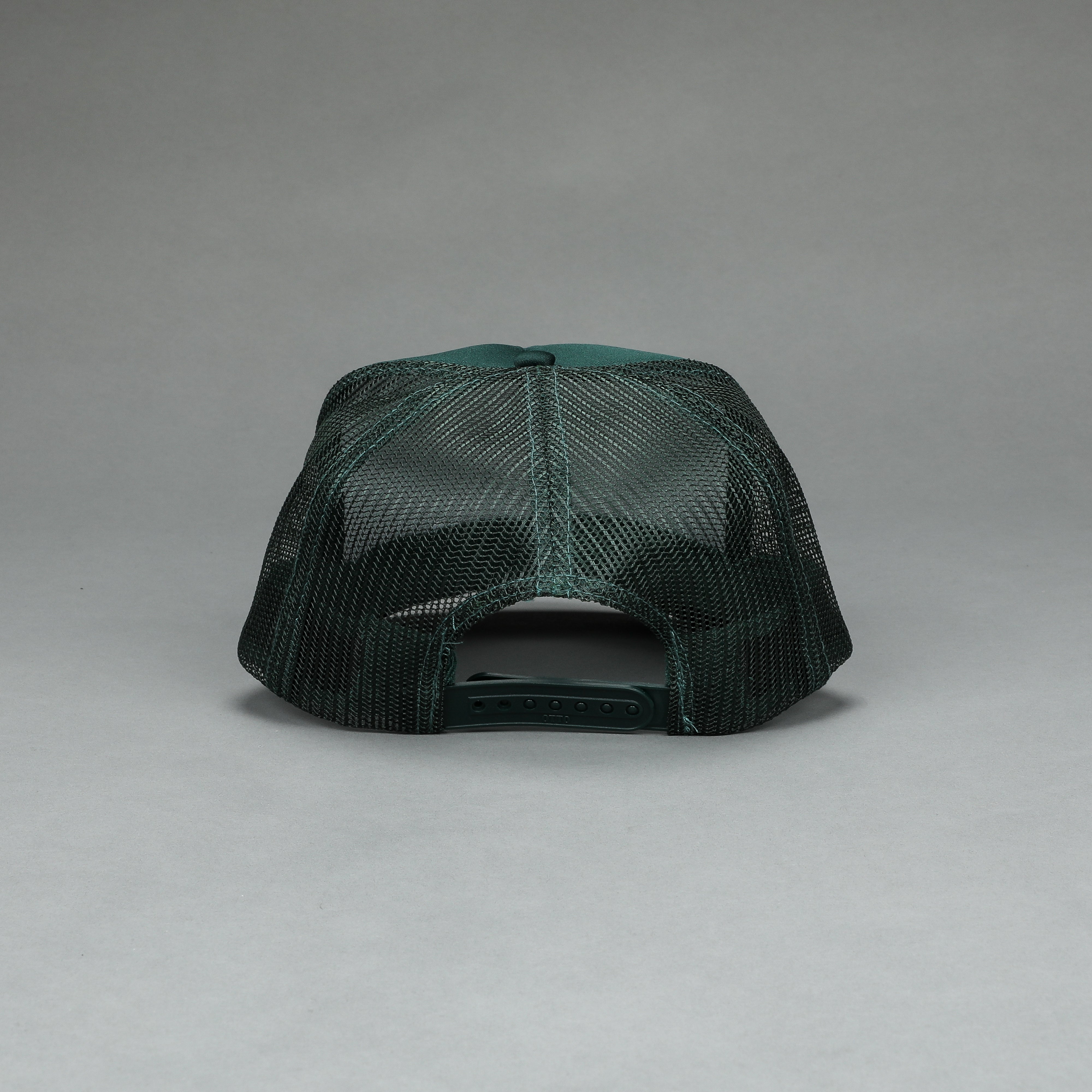 Wolf Head Trucker Hat in Forest Green – DarcSport
