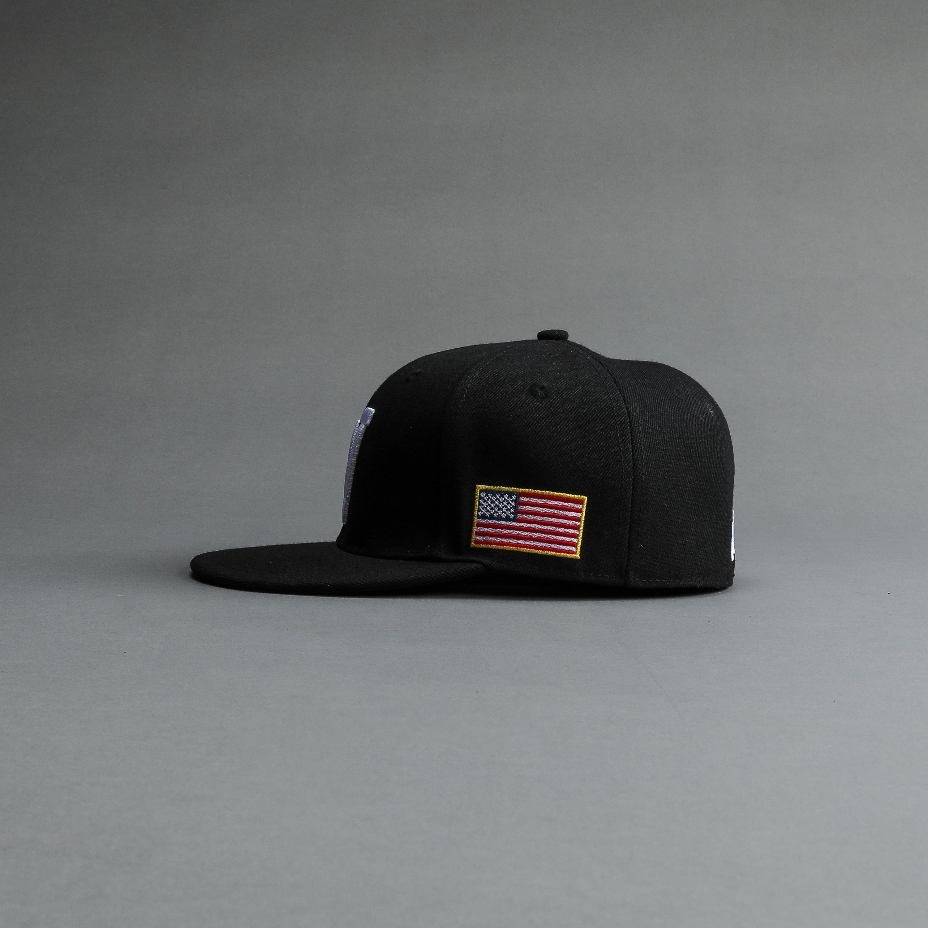"W" Loyalty Fitted Hat in Black