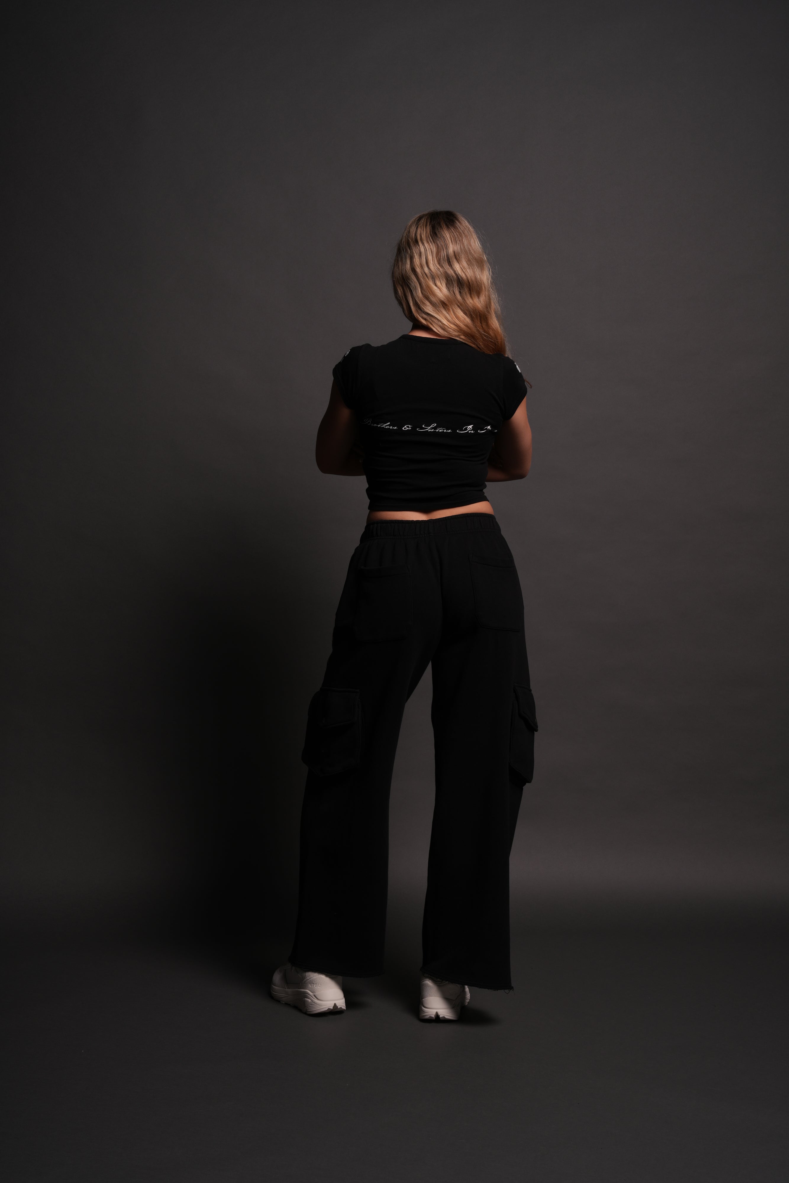 Wolves Gym V2 "Baby" Tee in Black
