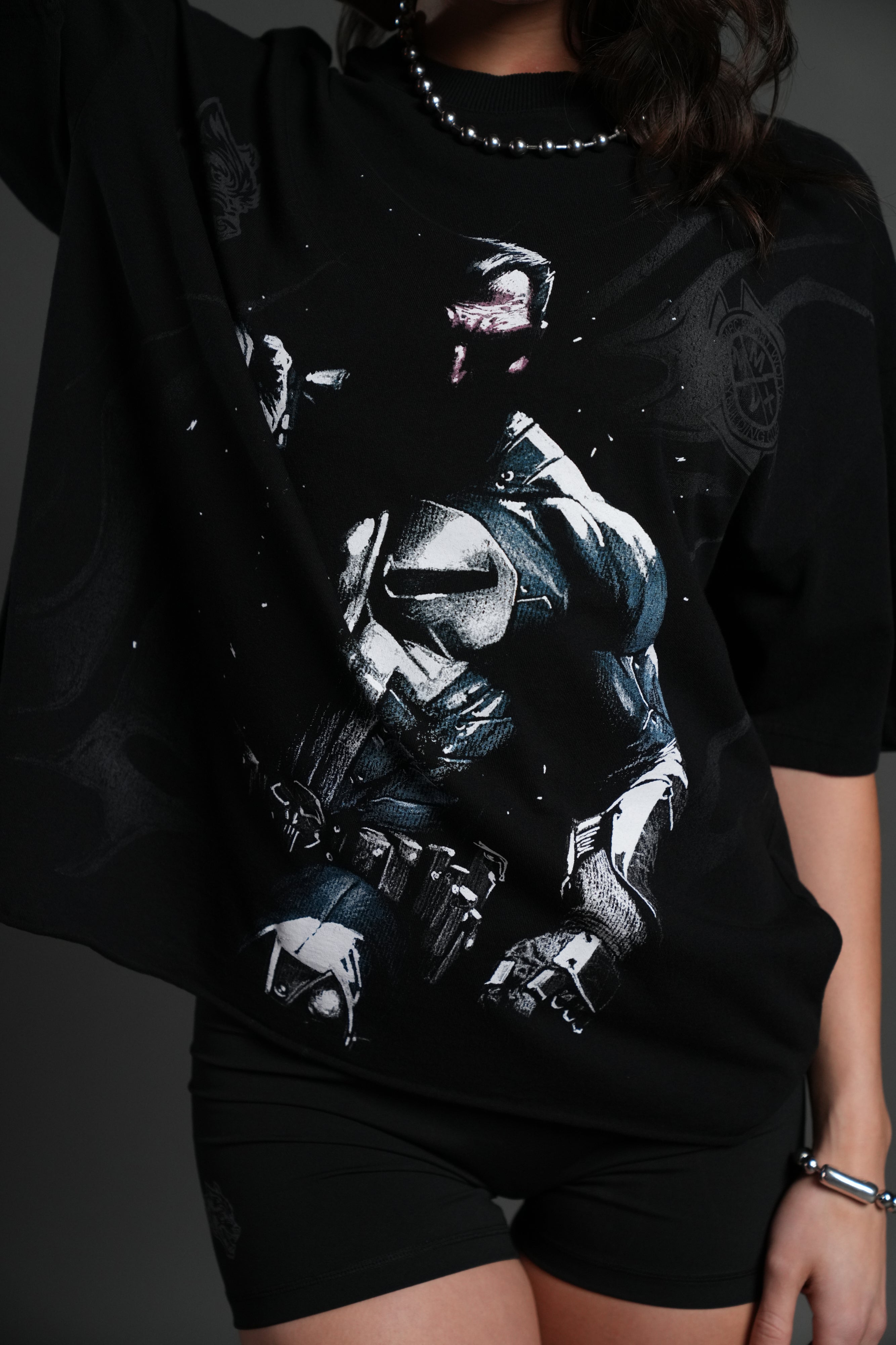 Punisher Grunge Mid-Length Raw Hem Tee in Black – DarcSport