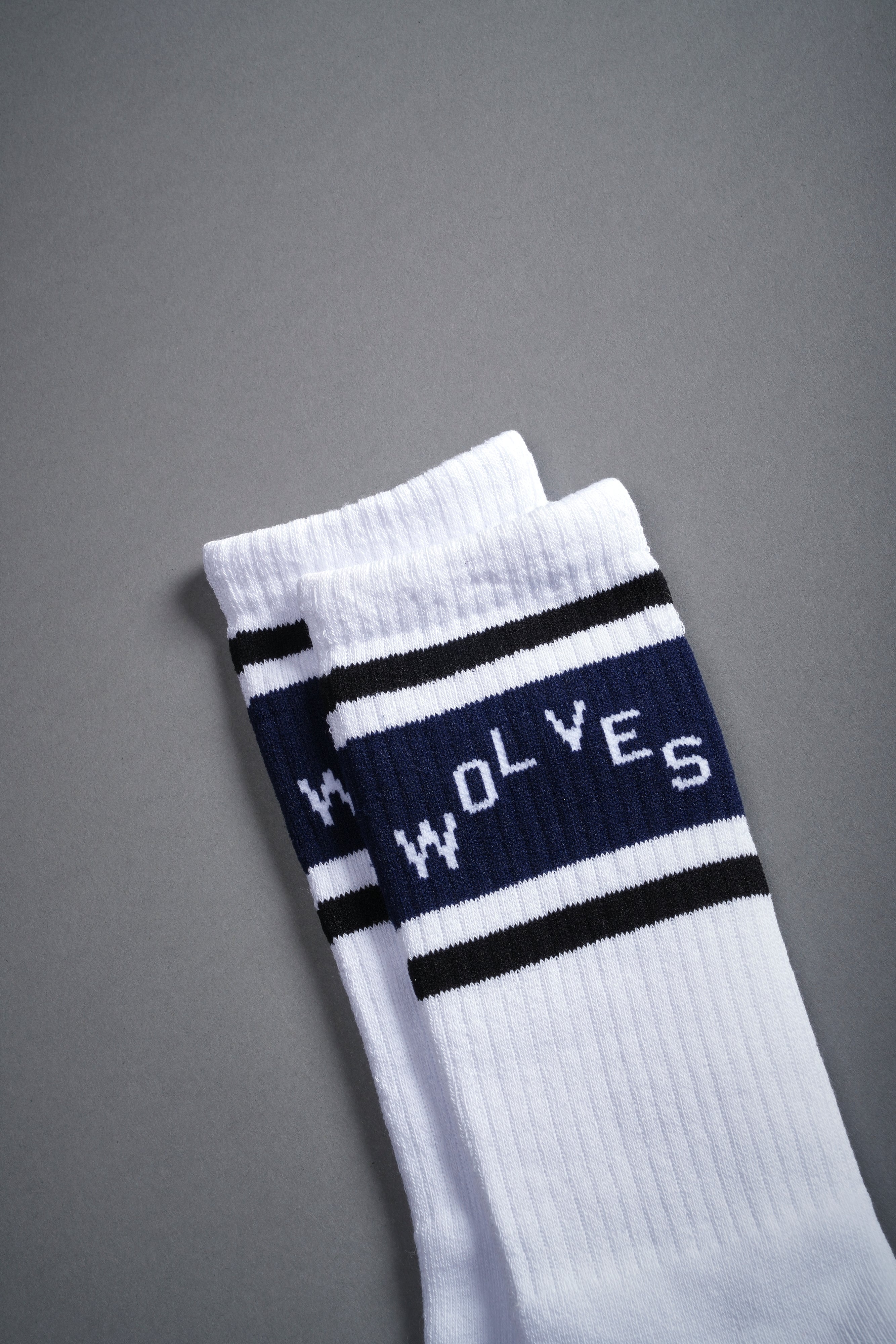 Pyramid Classic Socks in White/Black/Darc Blue