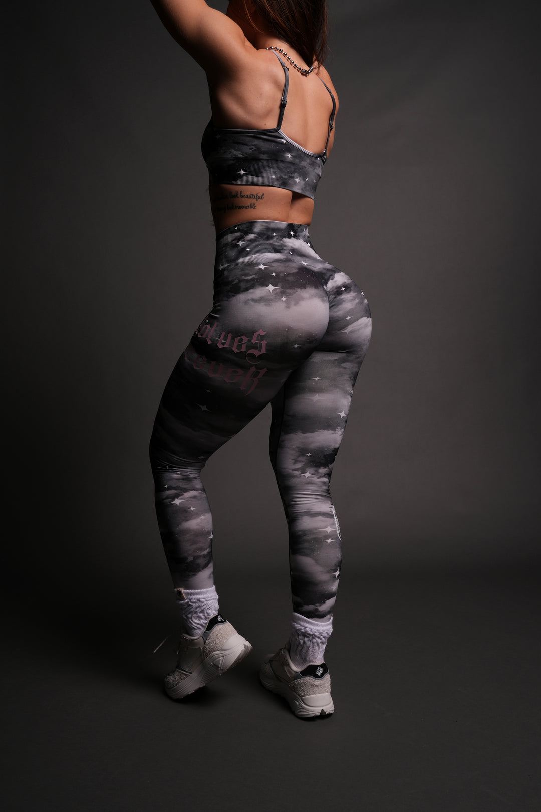 Darcletter "Everson Seamless" Scrunch Leggings in Desert Night Sky