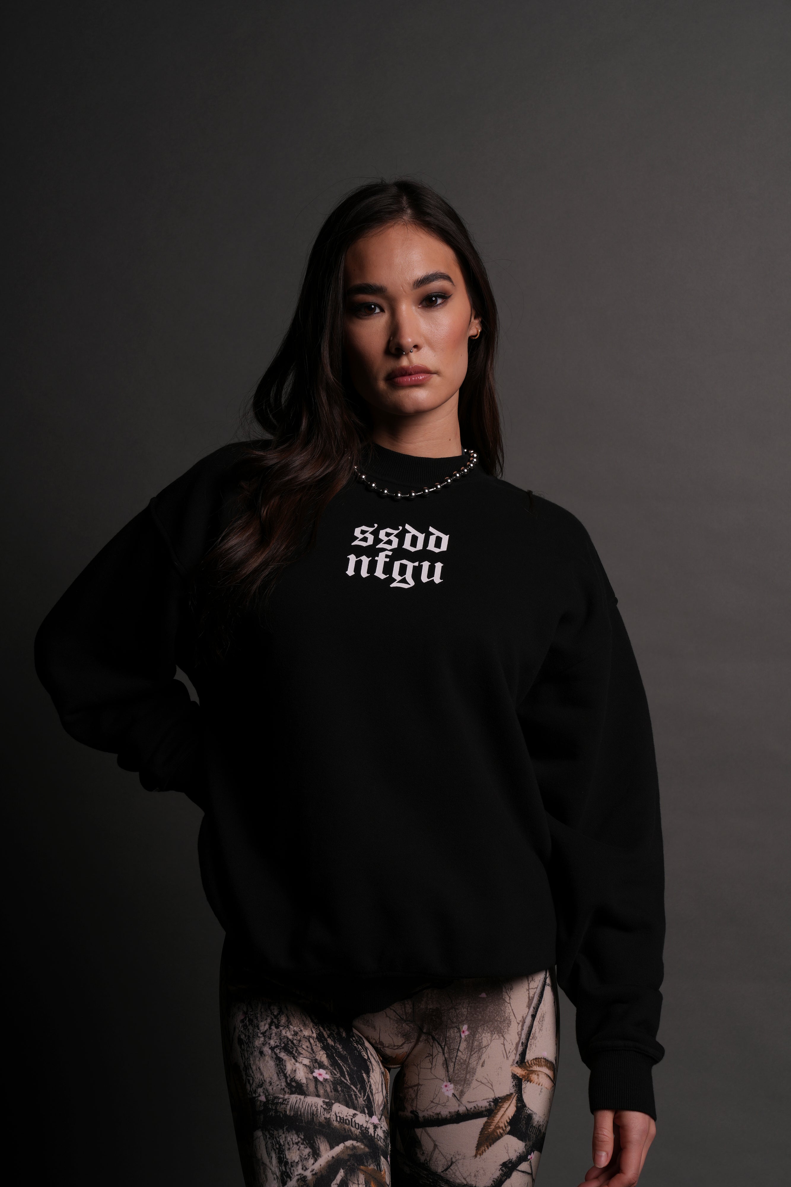 Big SSDD NFGU She London Crewneck in Black – DarcSport