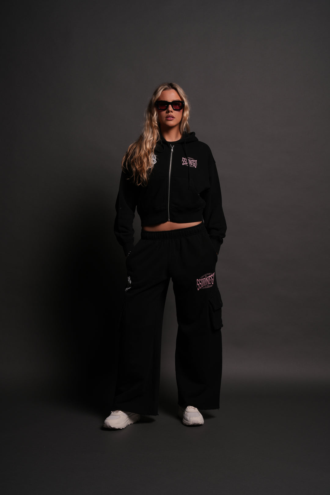 SSDDNFGU FRVR "Sage" Cropped Zip Hoodie in Black