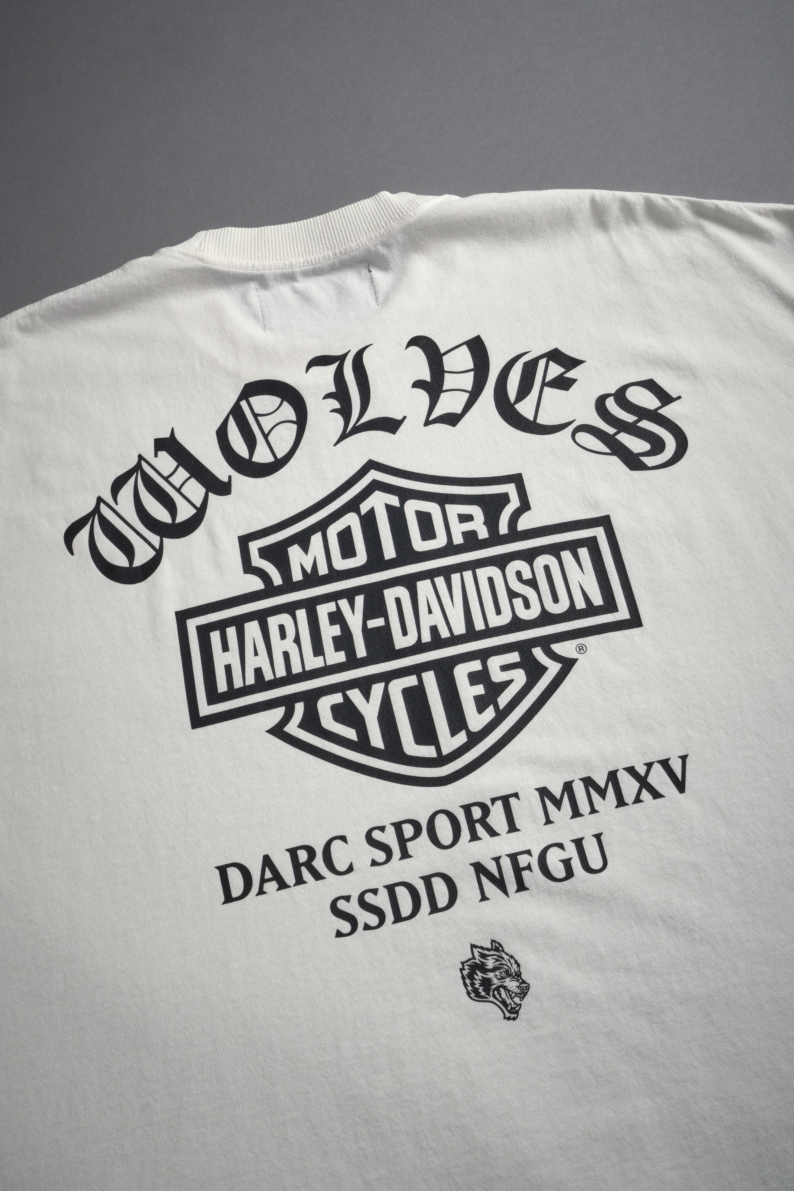 Harley-Davidson Wolves Grunge Cut-Off Tee in Cream