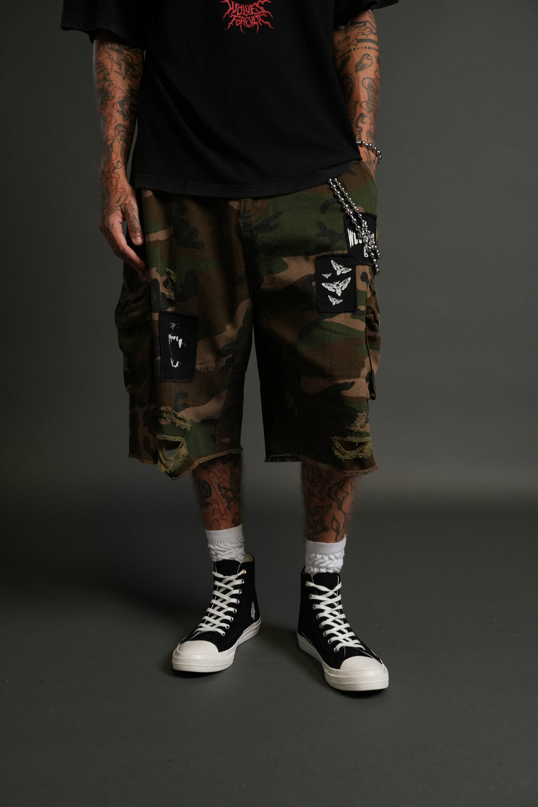 Patched Wolf Chopper Duke Cargo Shorts in Woodland Camo