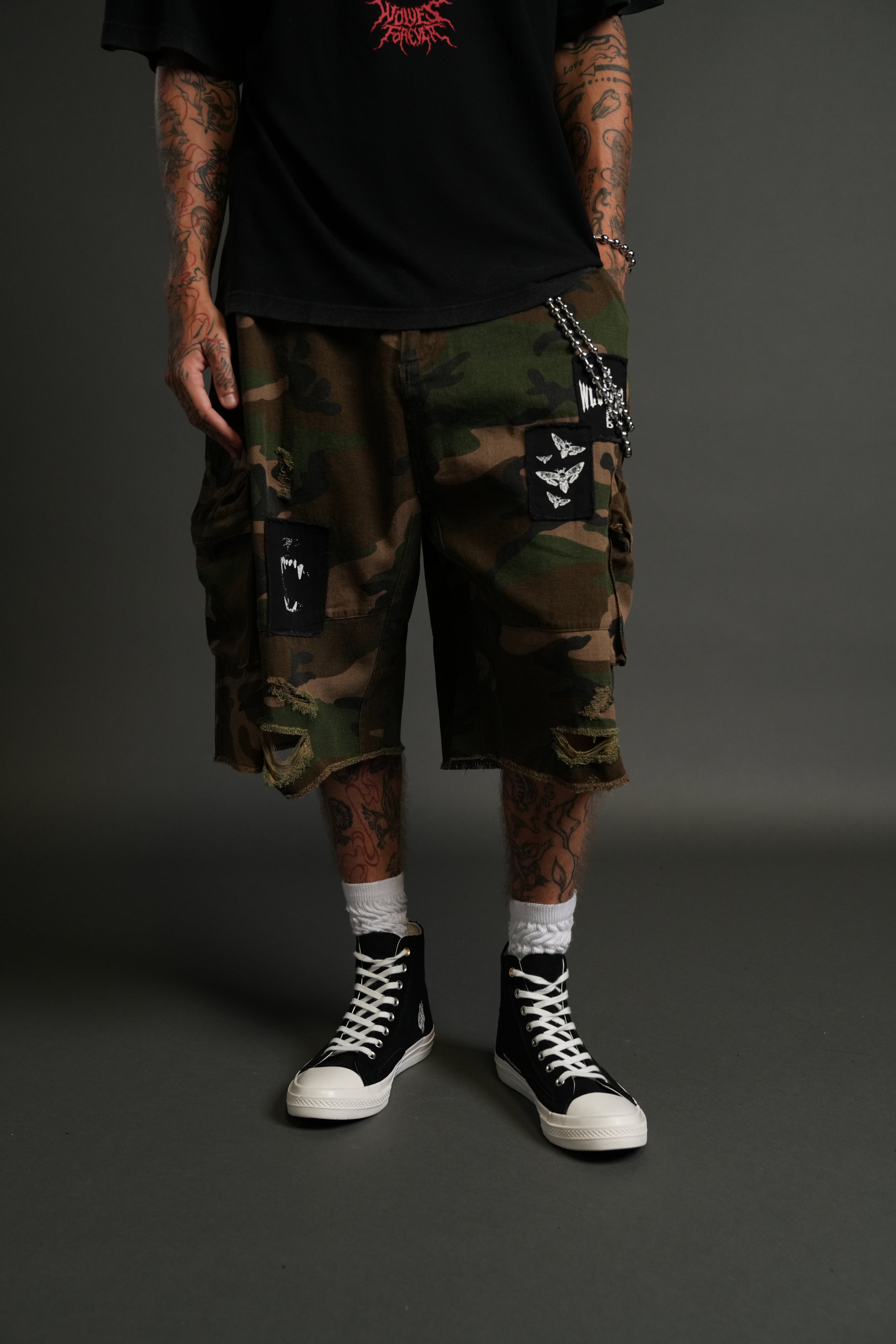 Patched Wolf Chopper Duke Cargo Shorts in Woodland Camo