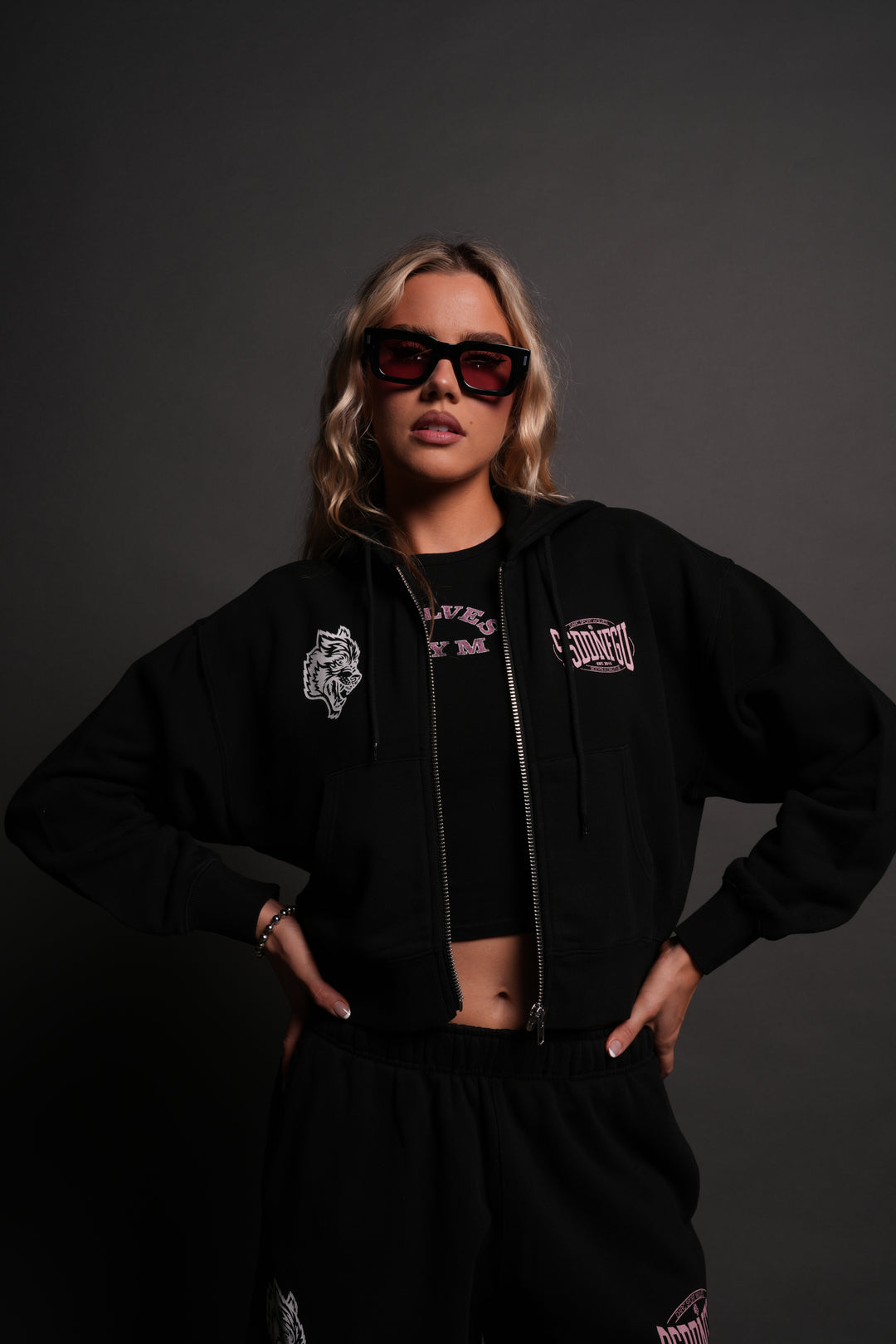 SSDDNFGU FRVR "Sage" Cropped Zip Hoodie in Black