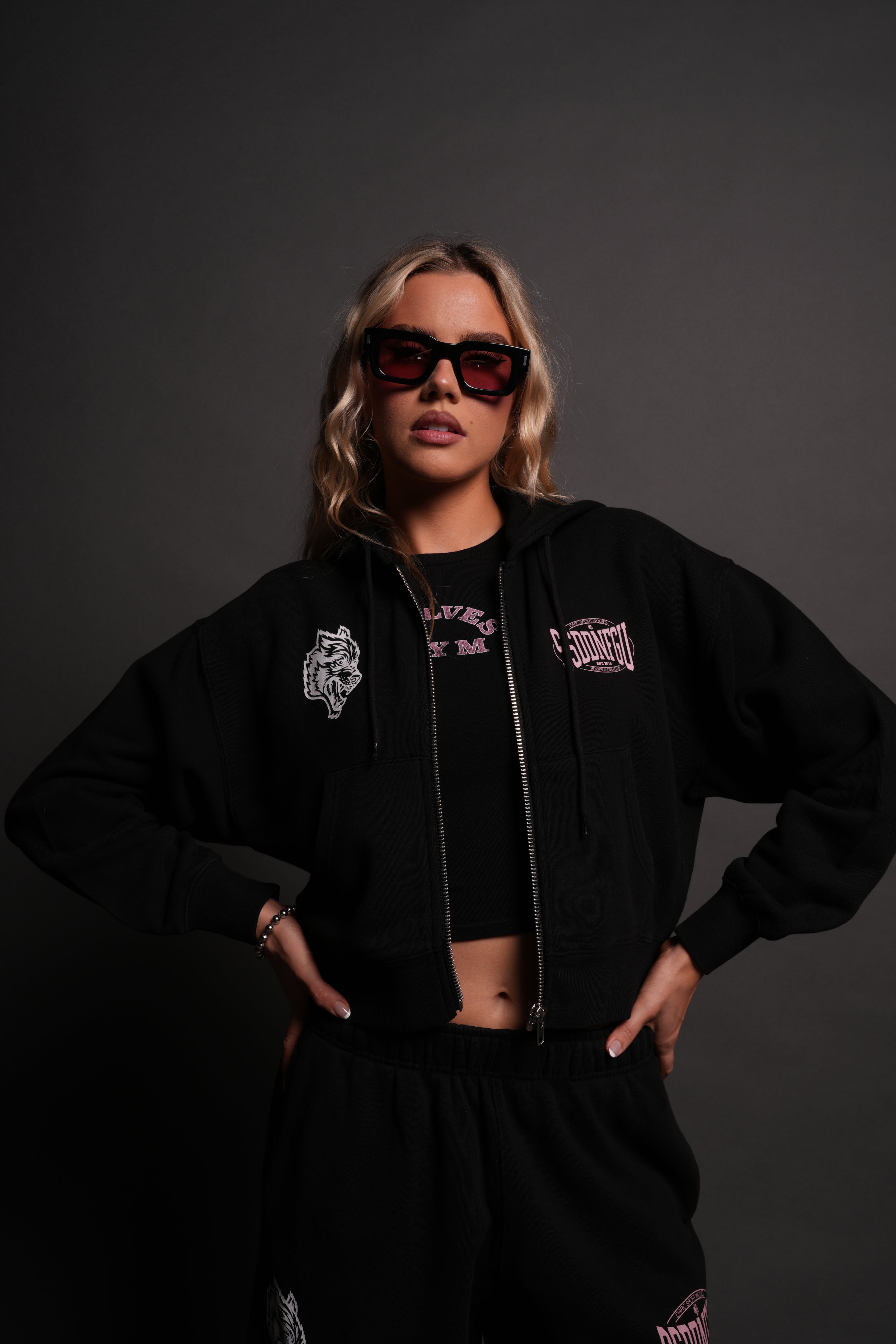 SSDDNFGU FRVR "Sage" Cropped Zip Hoodie in Black
