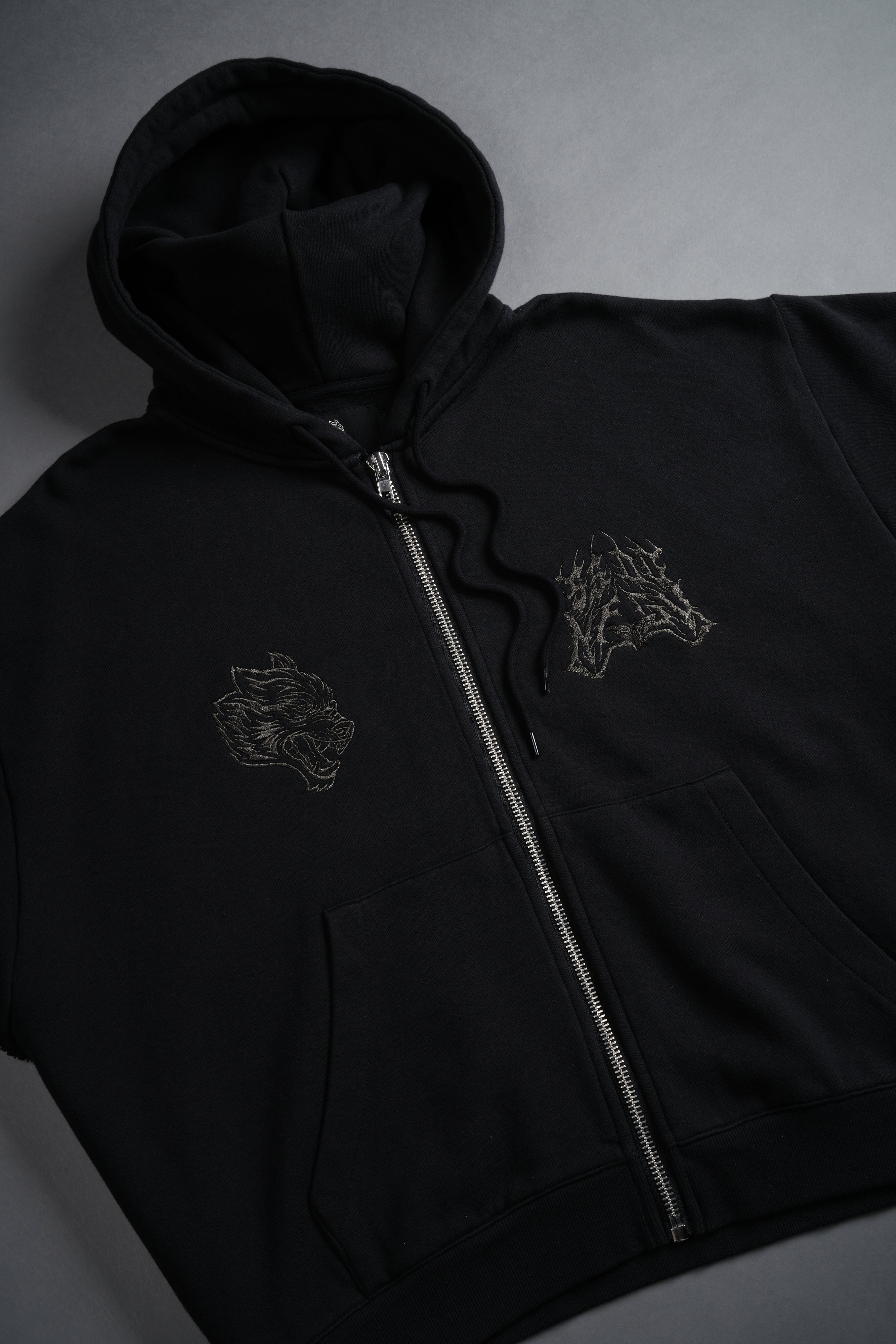 SSDDNFGU Moth Creed Cap Zip Hoodie in Black