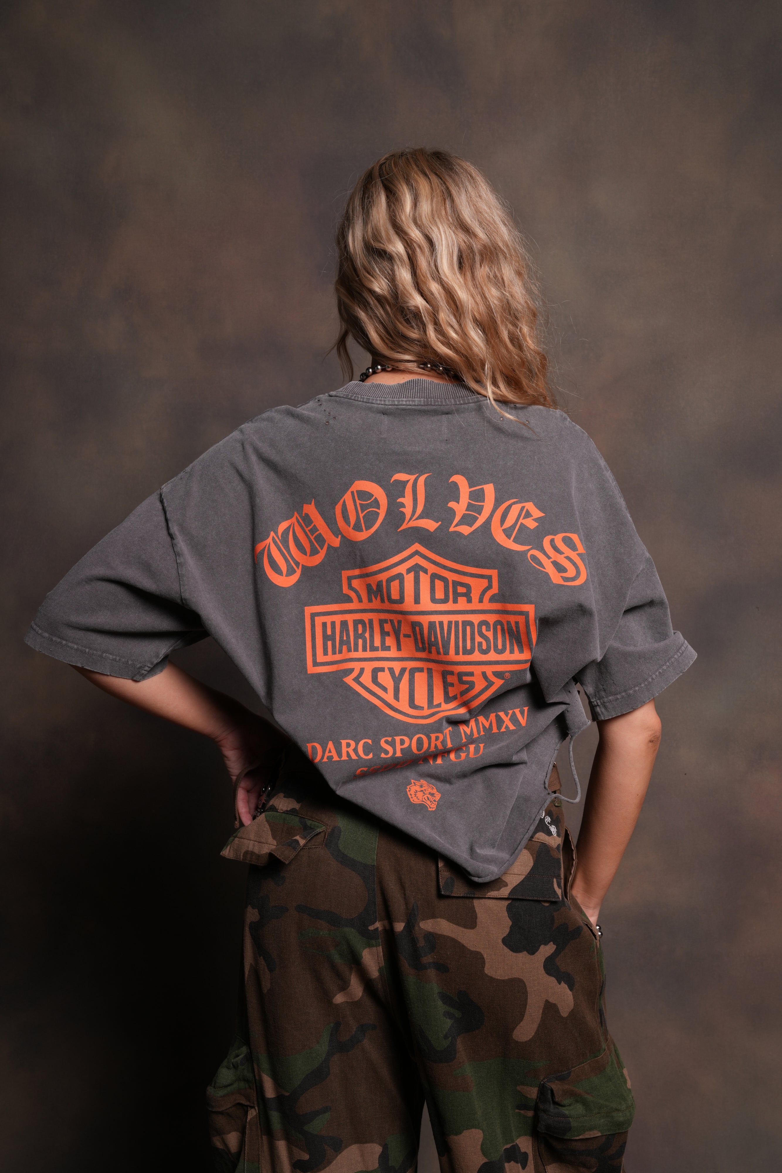 Harley-Davidson Wolves Distressed Grunge "Box Cut" Tee in Slate Gray