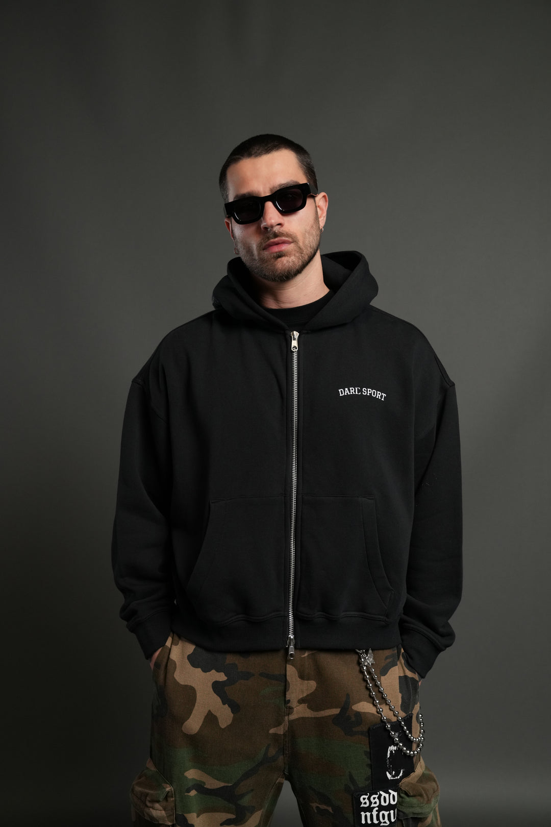 Inner Wolf Vex Double Zip Hoodie in Black