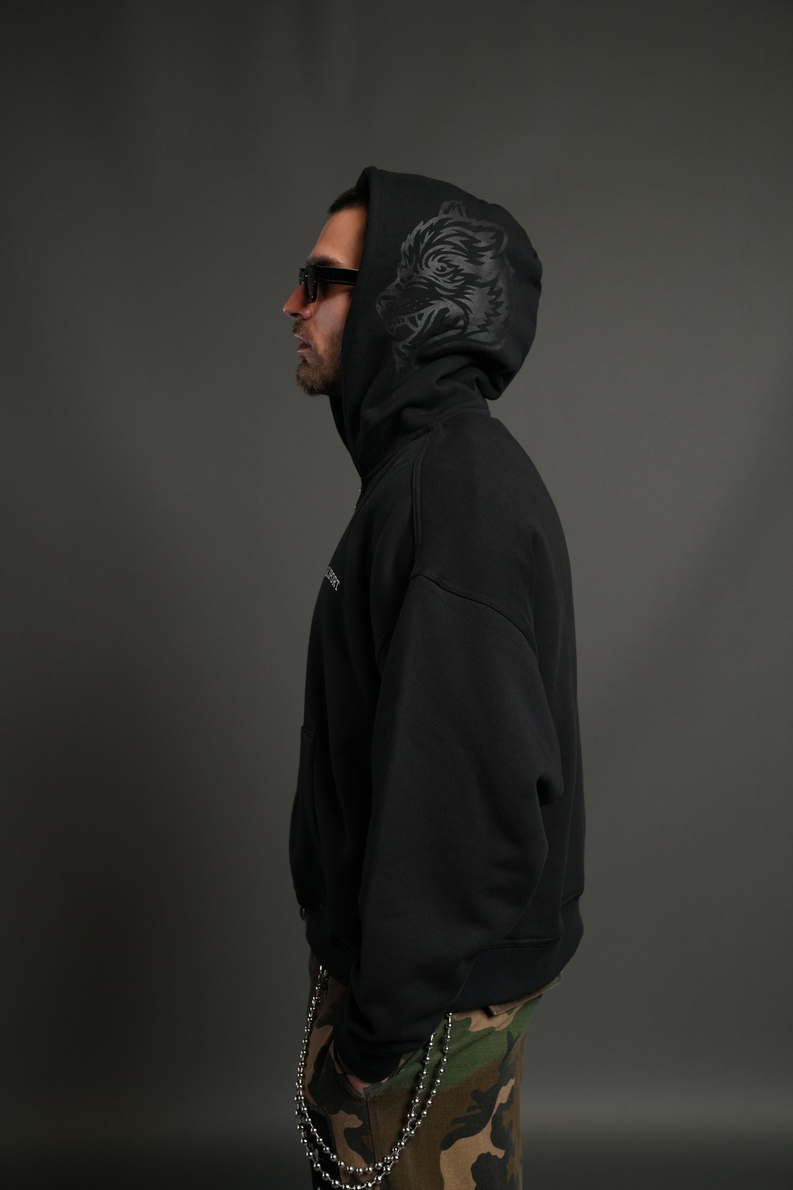 Inner Wolf Vex Double Zip Hoodie in Black