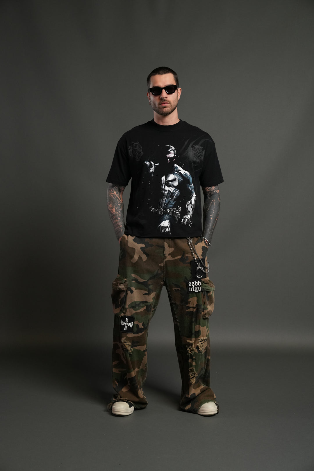 Punisher Grunge Mid-Length Raw Hem Tee in Black