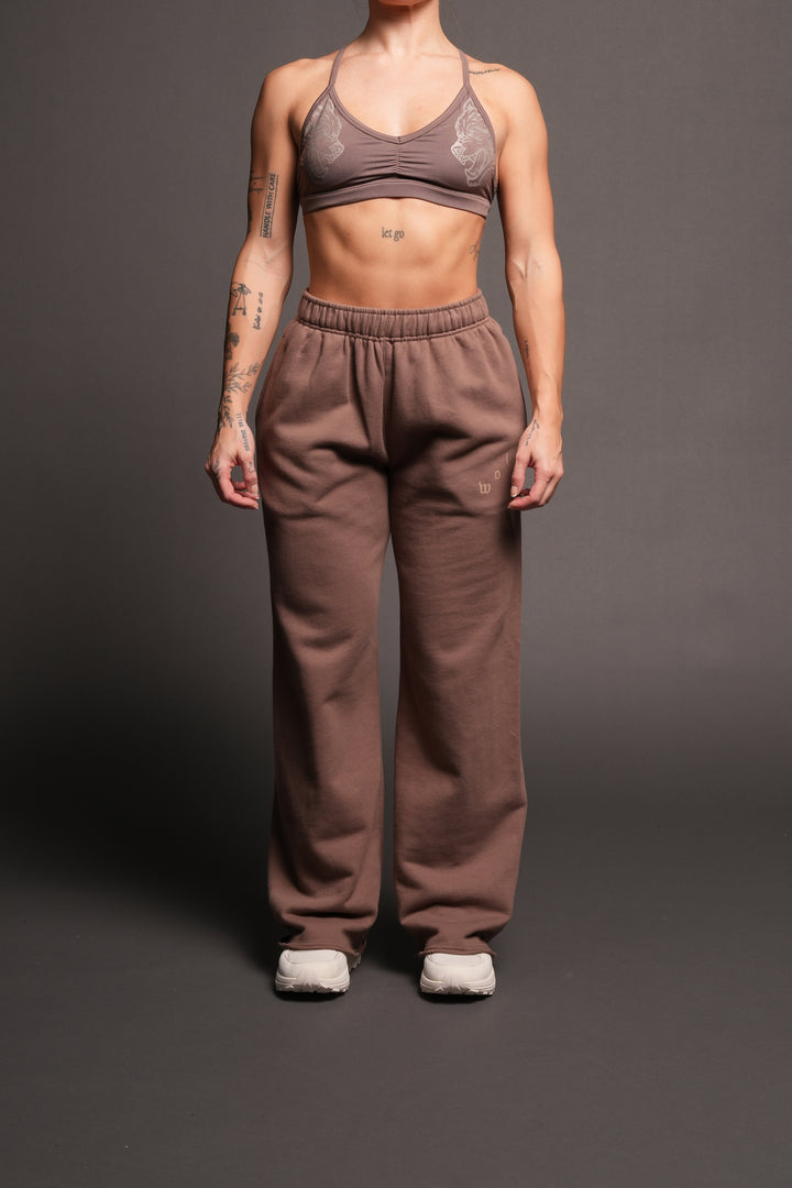 She Wolf Pyramid Big Cozy Sweats In Mojave Brown