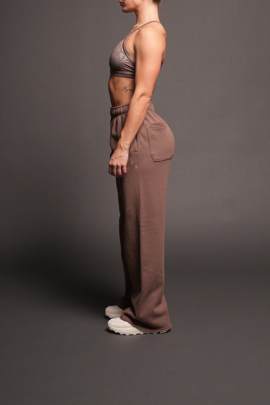 She Wolf Pyramid Big Cozy Sweats In Mojave Brown