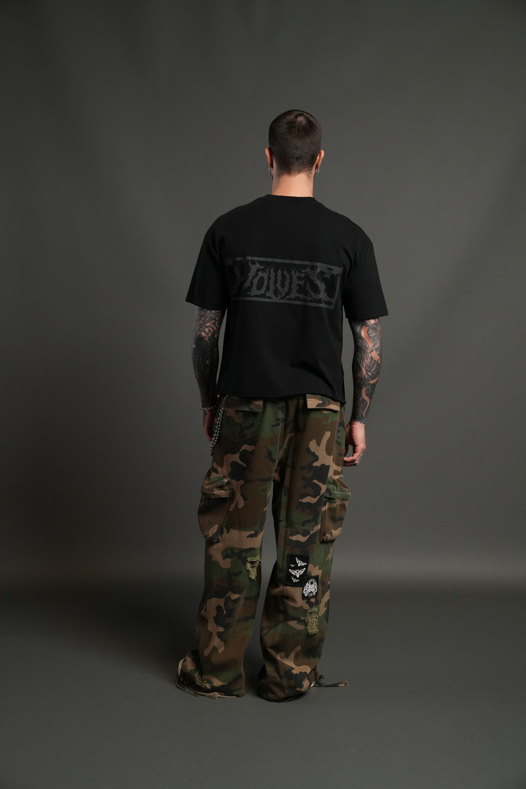 Punisher Grunge Mid-Length Raw Hem Tee in Black