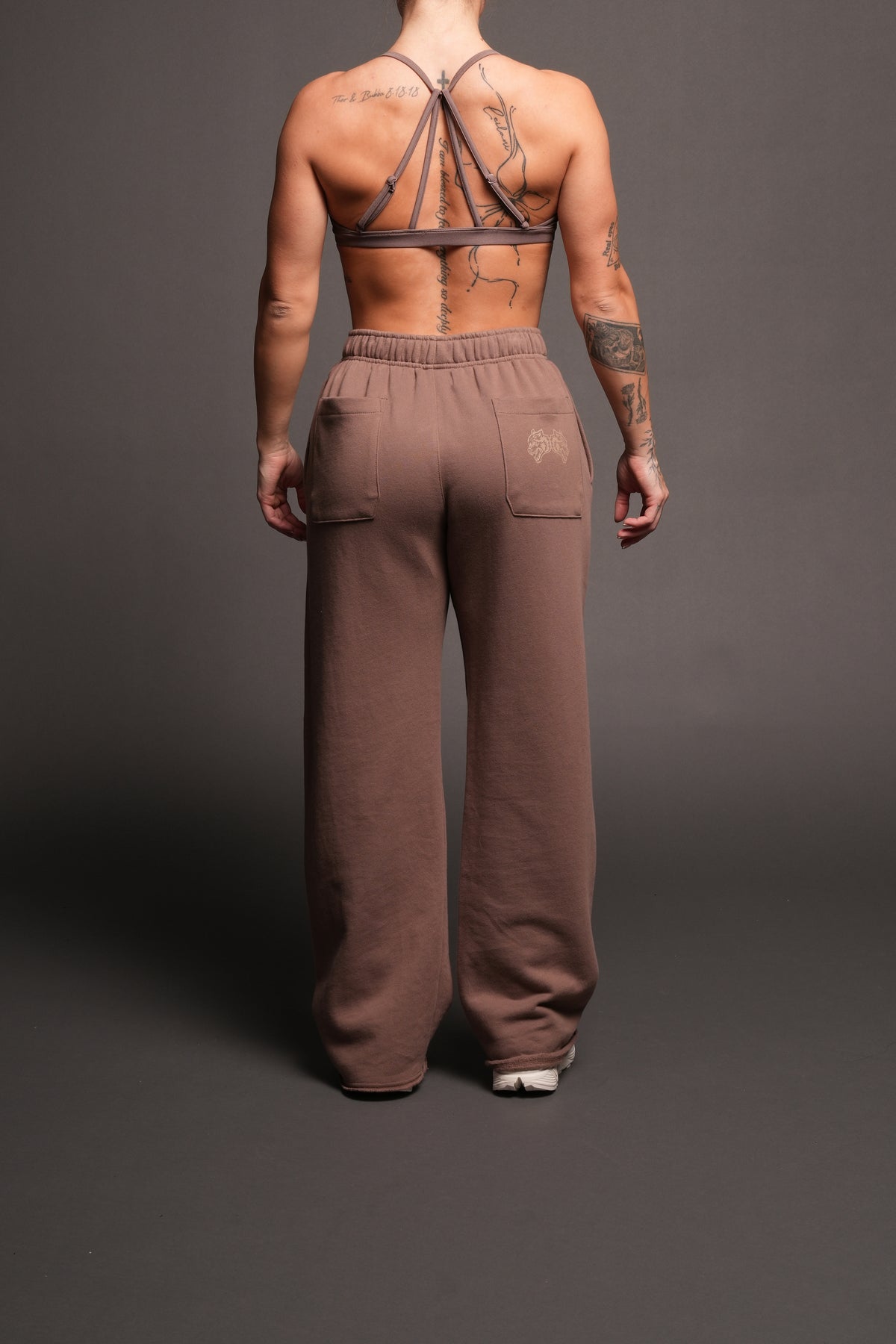 She Wolf Pyramid Big Cozy Sweats In Mojave Brown