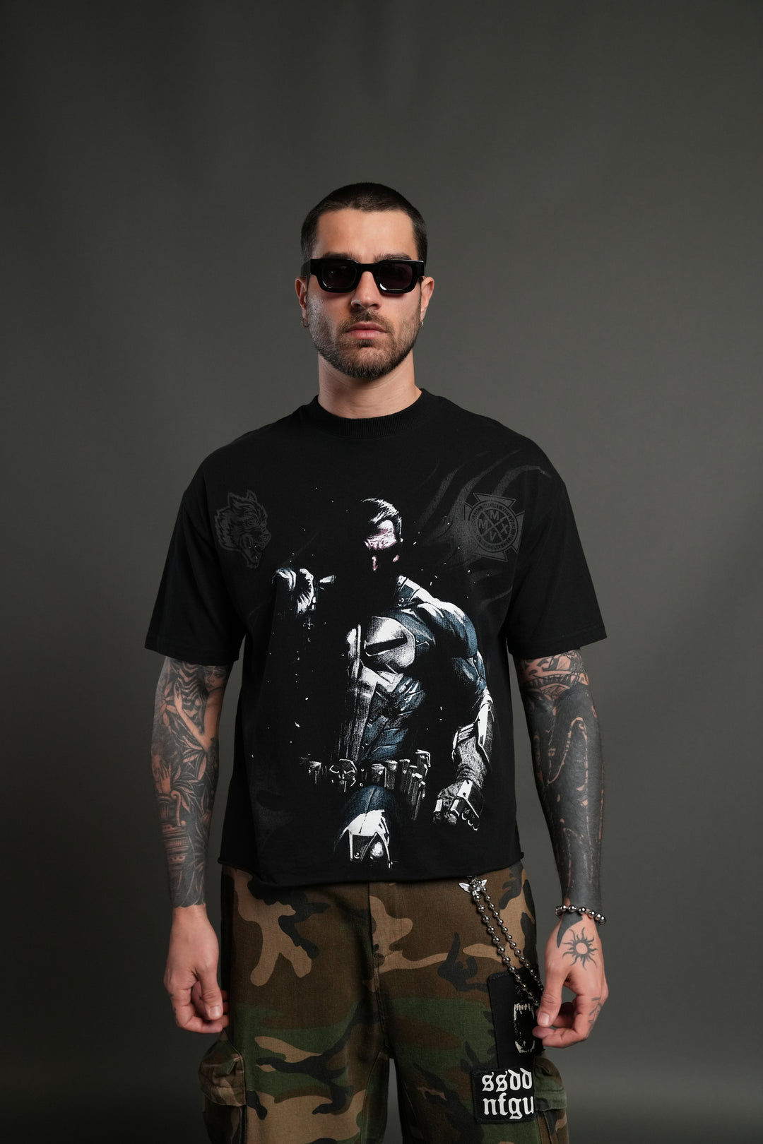 Punisher Grunge Mid-Length Raw Hem Tee in Black