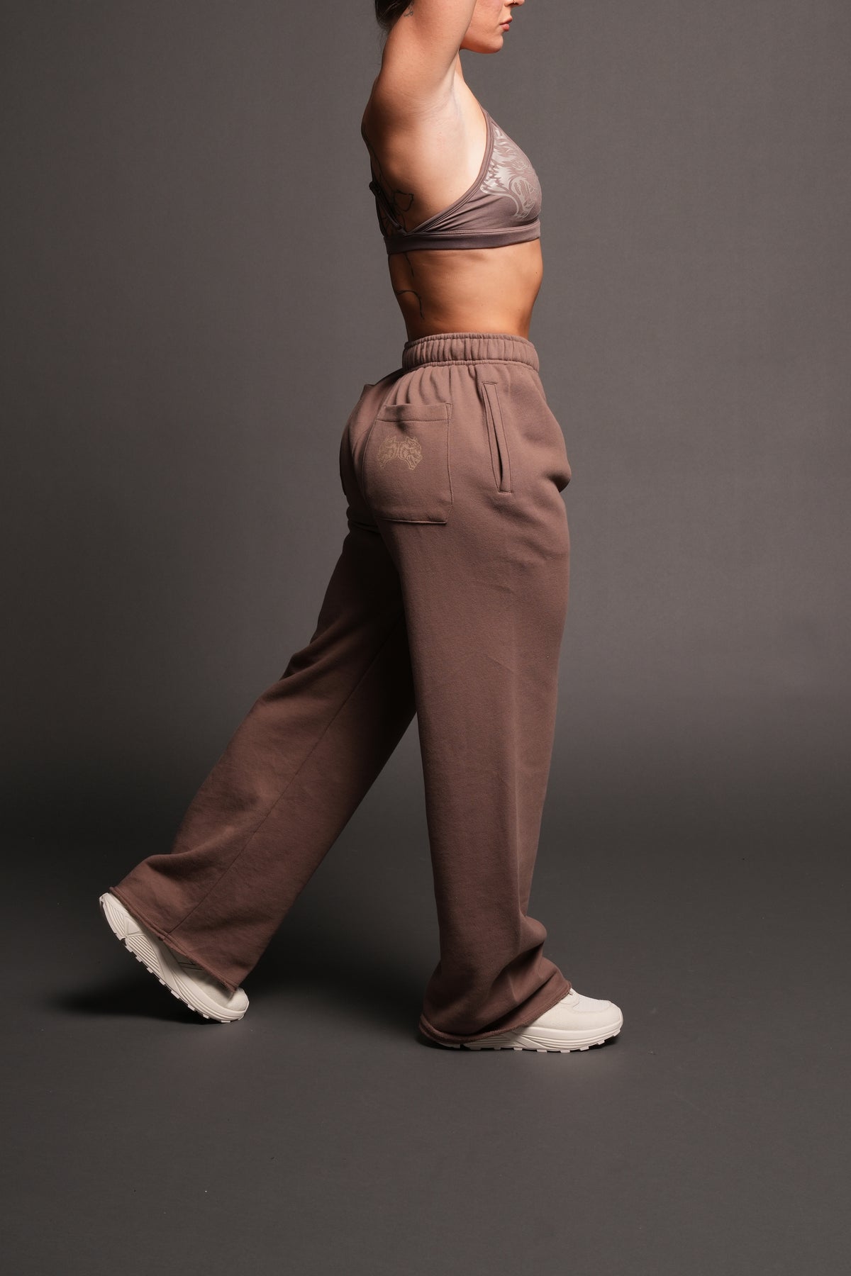 She Wolf Pyramid Big Cozy Sweats In Mojave Brown