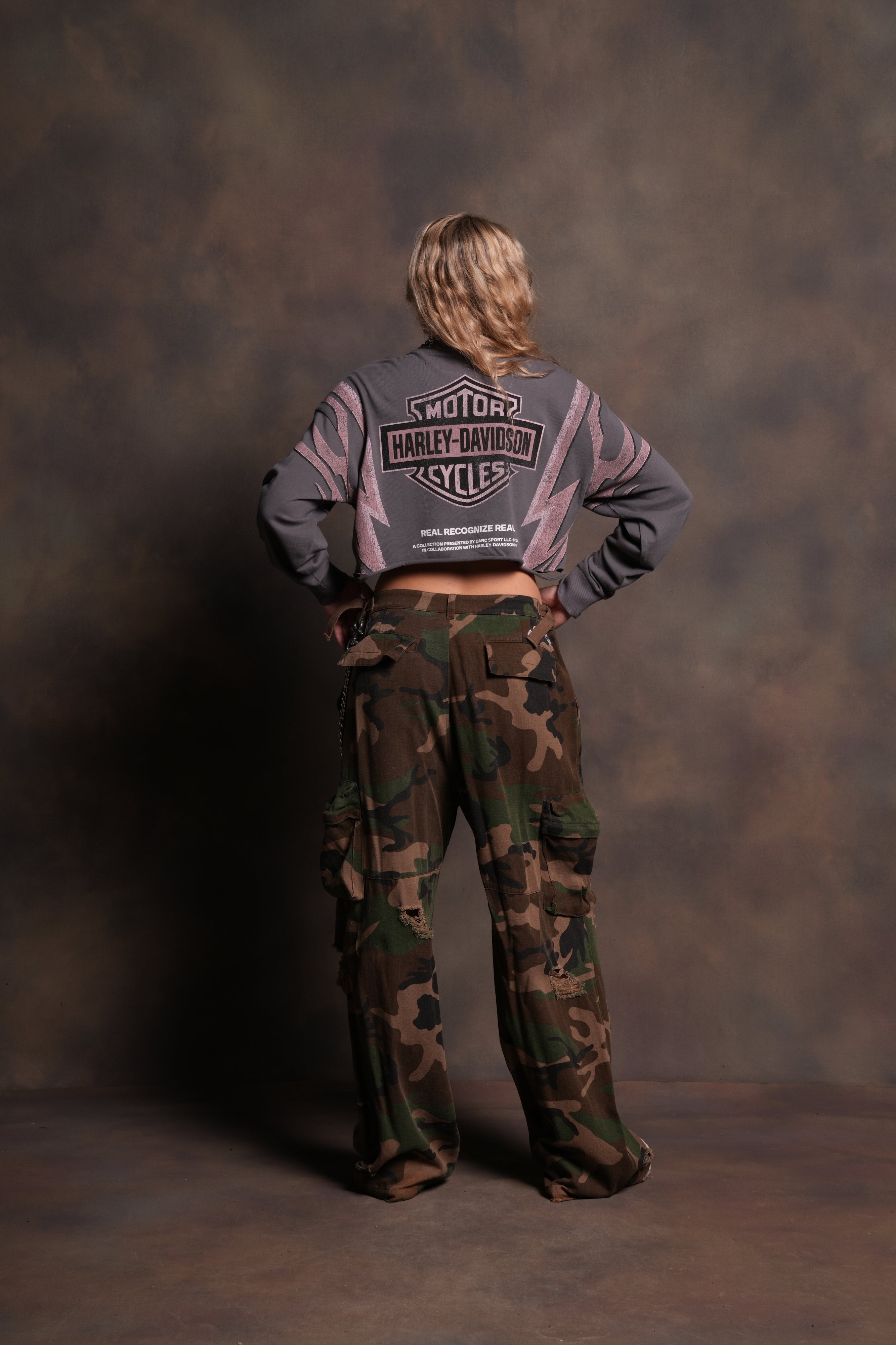 Real Recognize Real Distressed Oversized Cropped L/S Tee in Slate Gray