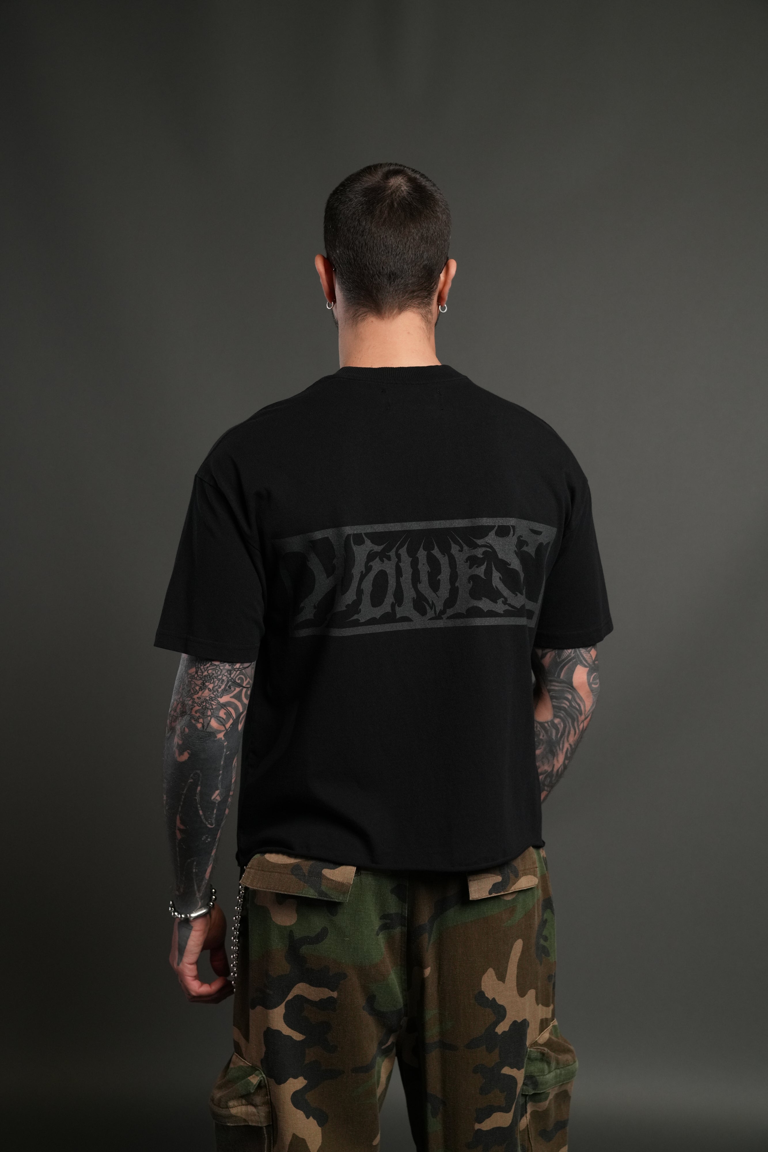 Punisher Grunge Mid-Length Raw Hem Tee in Black – DarcSport