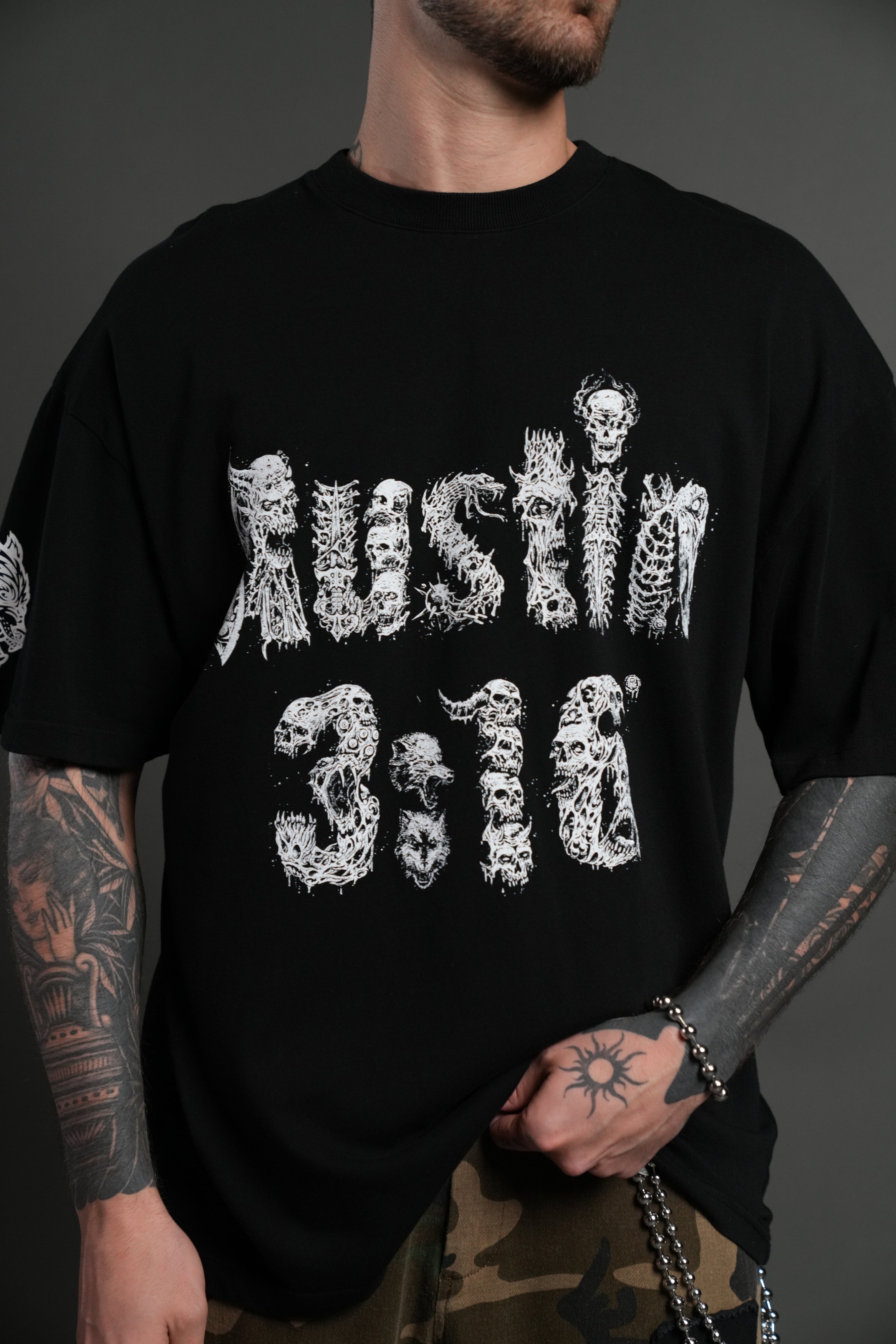 Stone Cold Riddick Premium Oversized Tee in Black