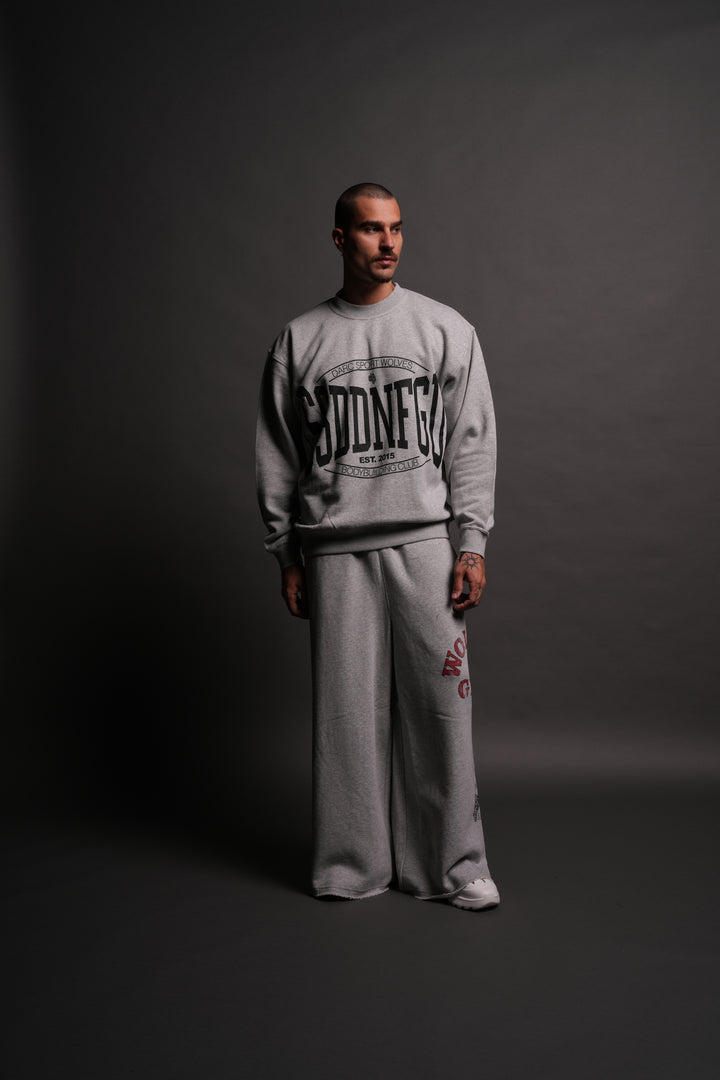 SSDDNFGU FRVR Oversized London Crewneck in Light Athletic Gray