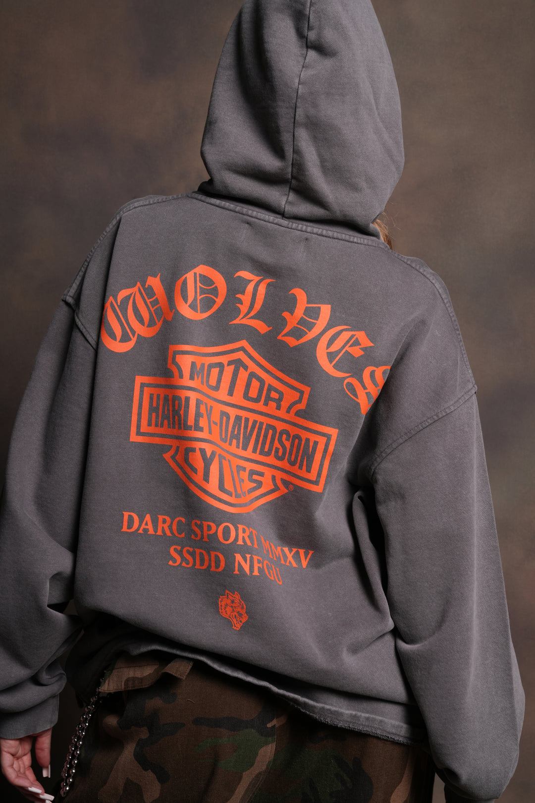 Harley-Davidson Wolves "Moaty" Hoodie in Slate Gray