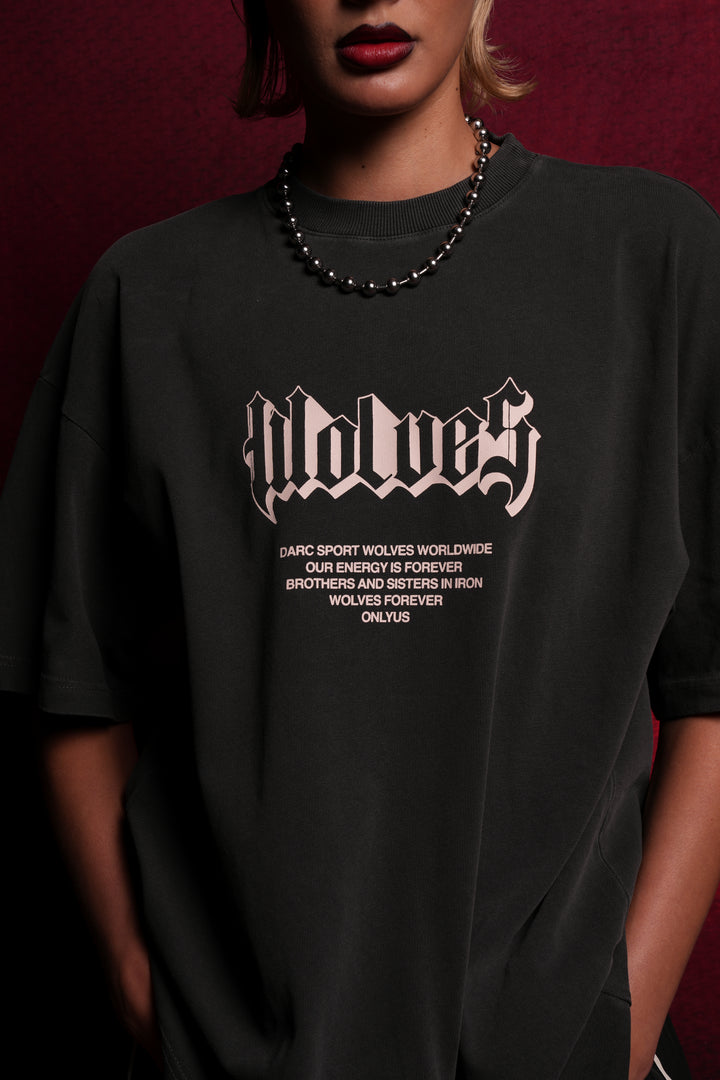 Never Back Down "Pump Cover" Tee in Wolf Gray