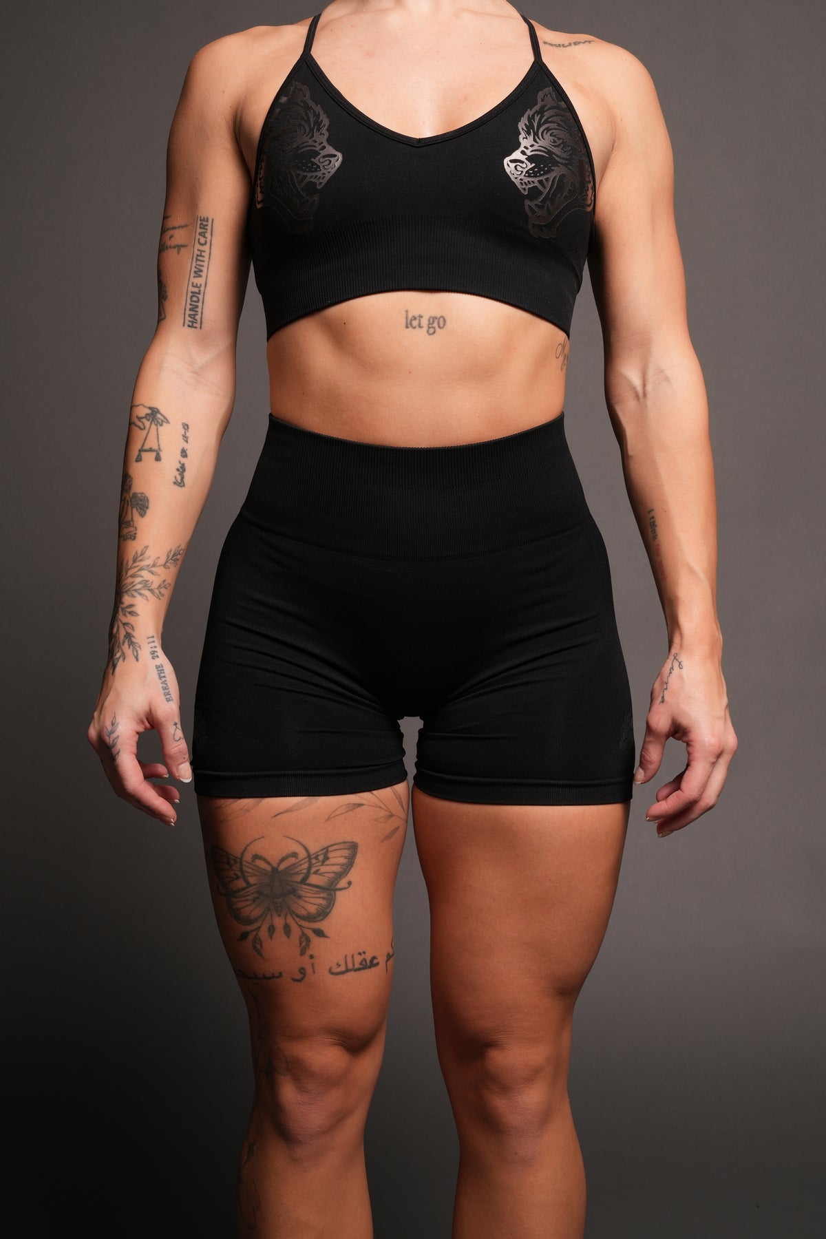 Dual She Wolf Seamless Everson Training Shorts In Black
