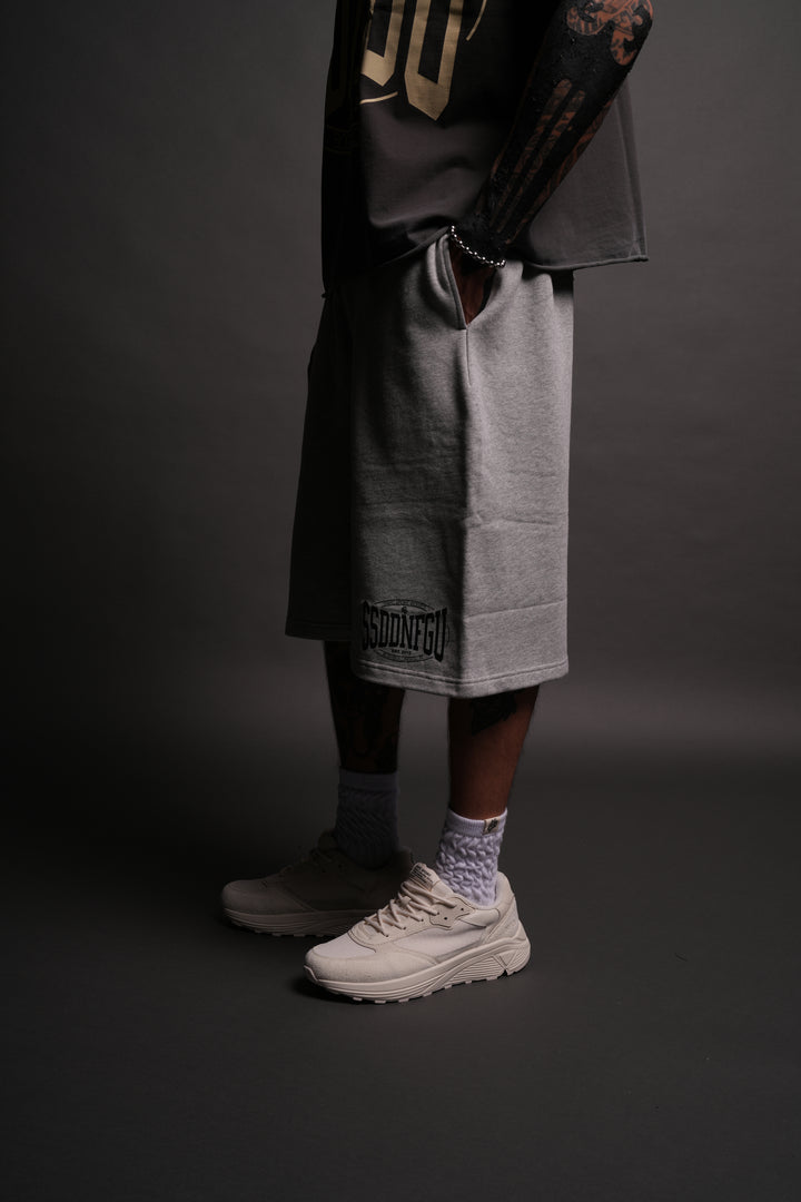 SSDDNFGU FRVR Oversized Osiris Sweat Shorts in Light Athletic Gray
