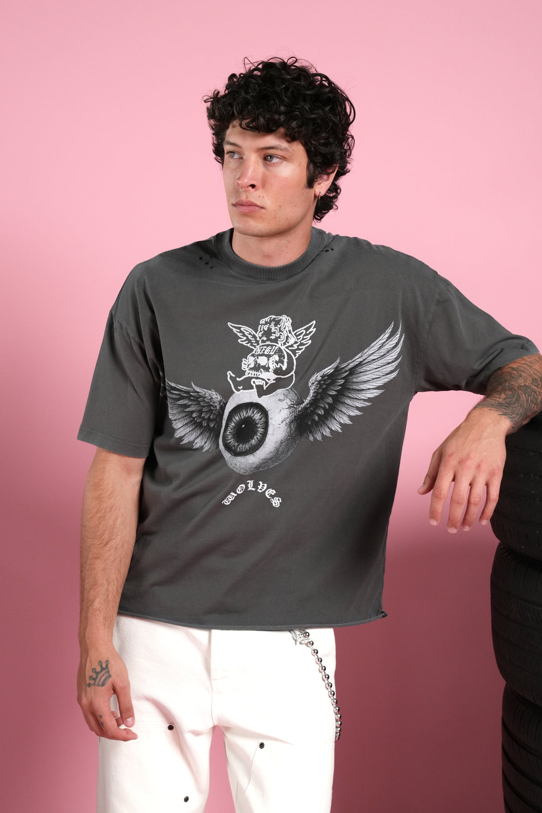 Flight Club Distressed Grunge Mid-Length Raw Hem Tee in Wolf Gray