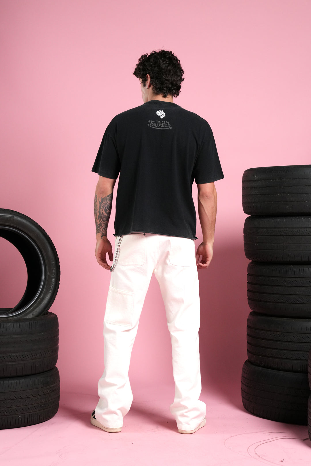 Flight Club Distressed Grunge Mid-Length Raw Hem Tee in Black