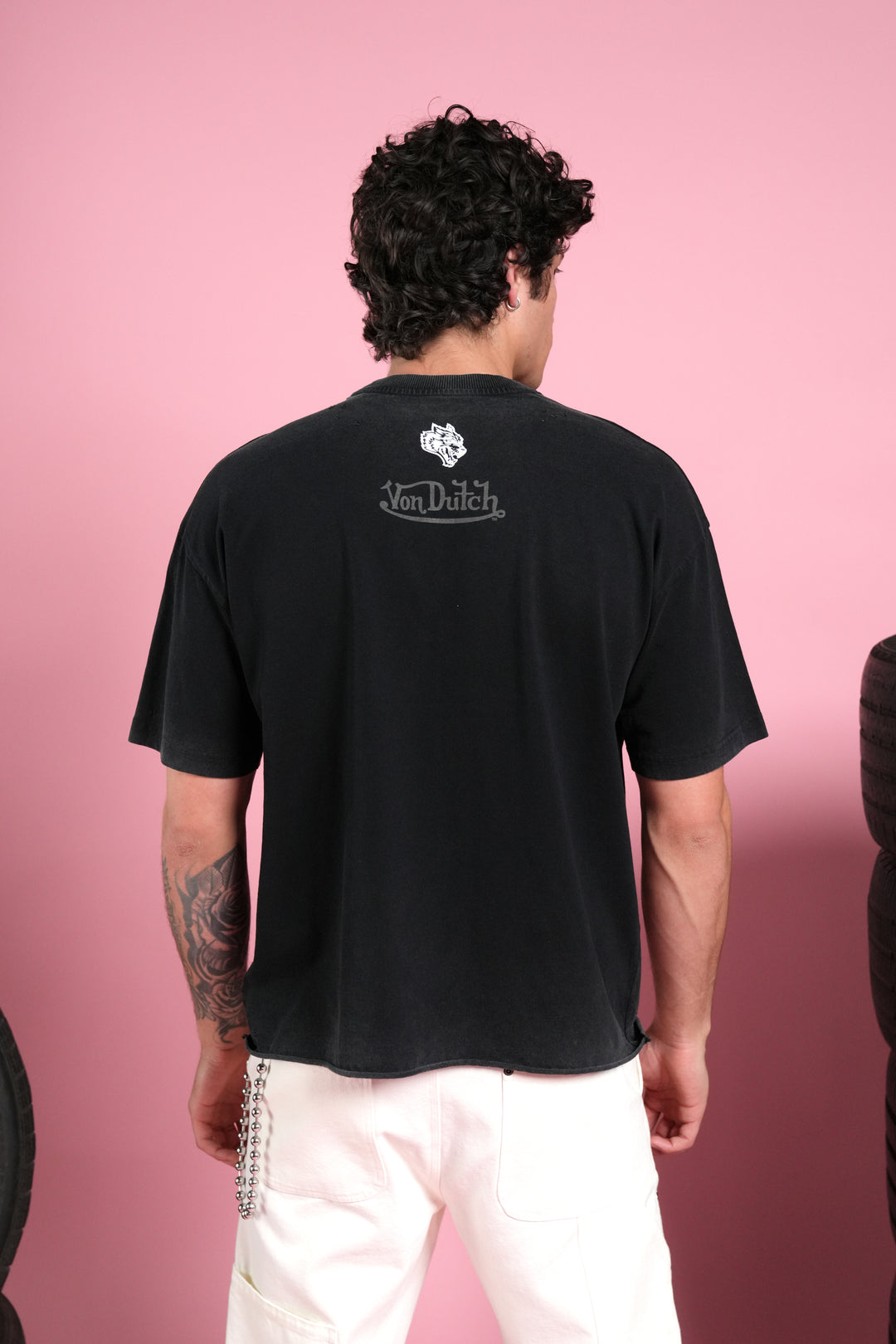 Flight Club Distressed Grunge Mid-Length Raw Hem Tee in Black