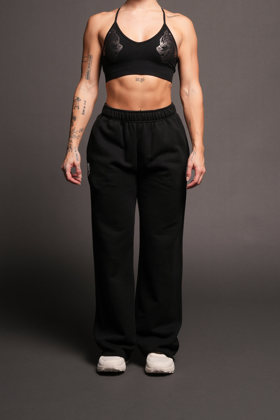 Dual Pyramid Big Cozy Sweats In Black