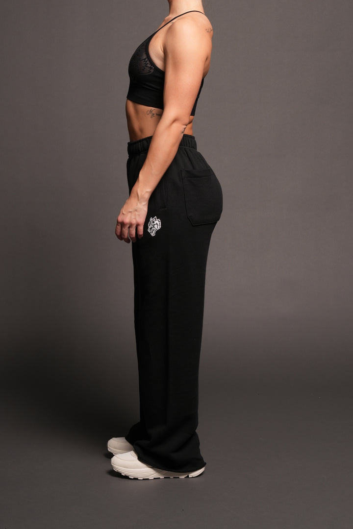 Dual Pyramid Big Cozy Sweats In Black
