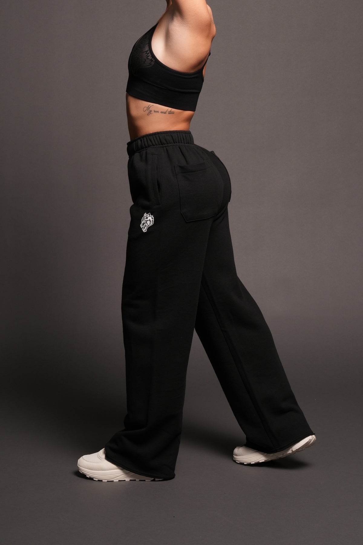 Dual Pyramid Big Cozy Sweats In Black
