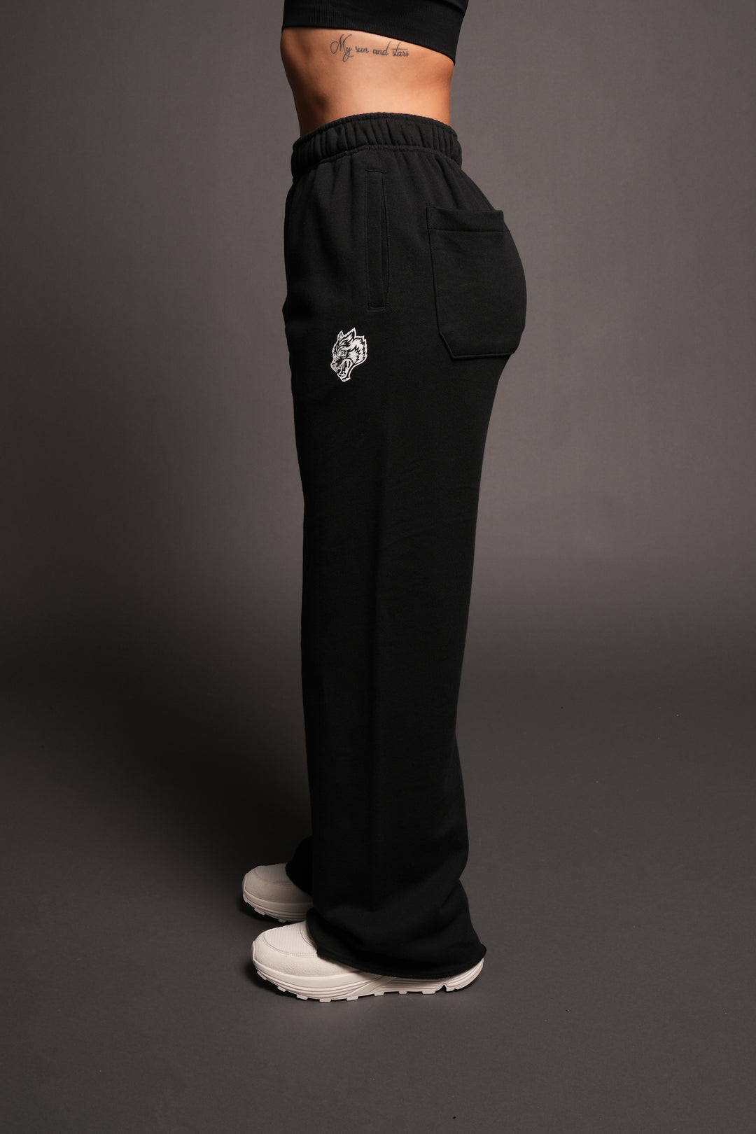 Dual Yara Pleated Sweat Pants In Black