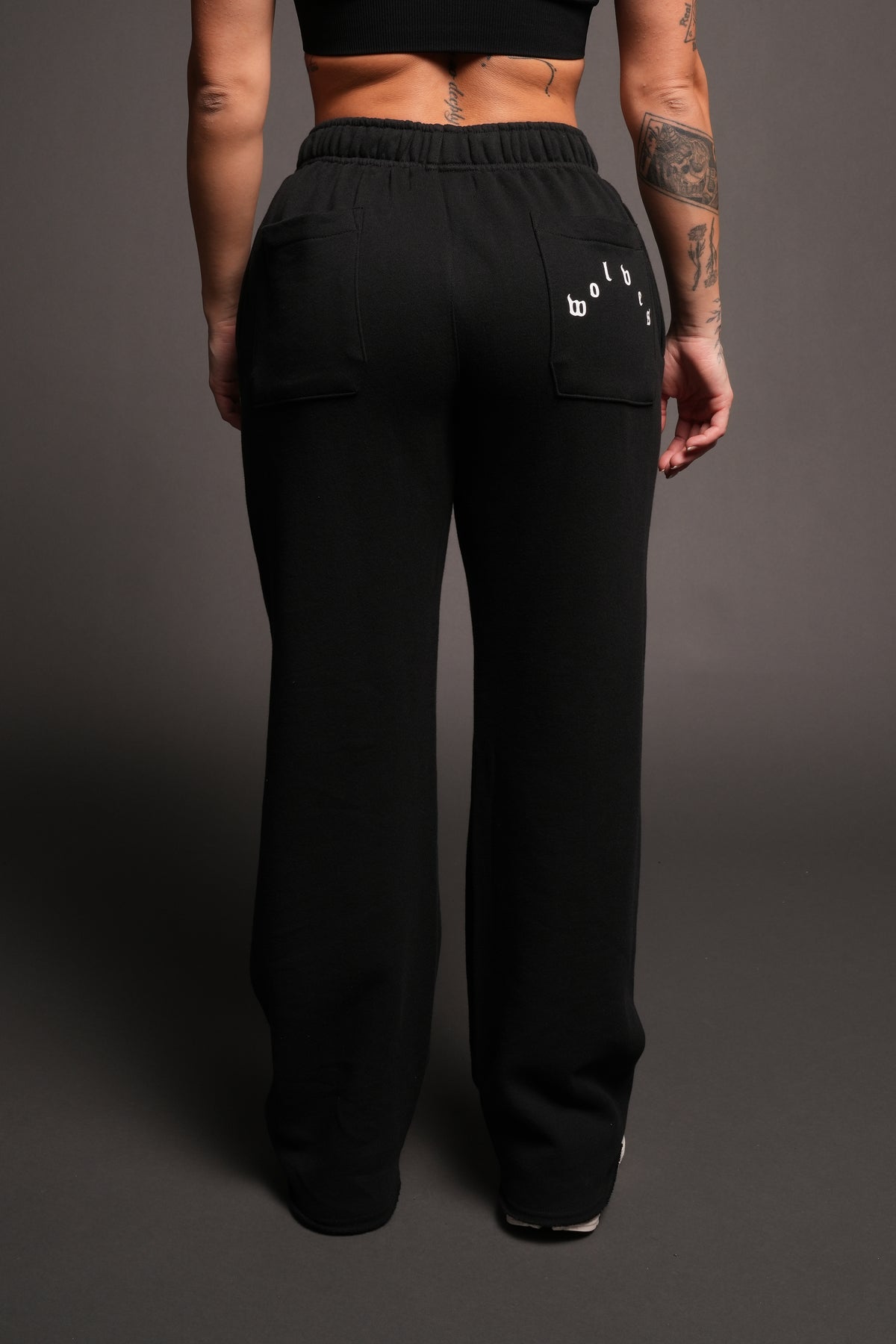 Dual Yara Pleated Sweat Pants In Black