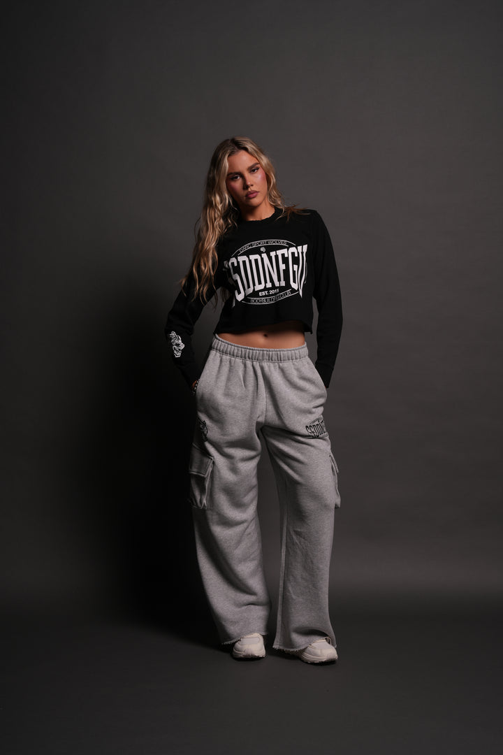 SSDDNFGU FRVR "Premium" Cropped L/S Tee in Black