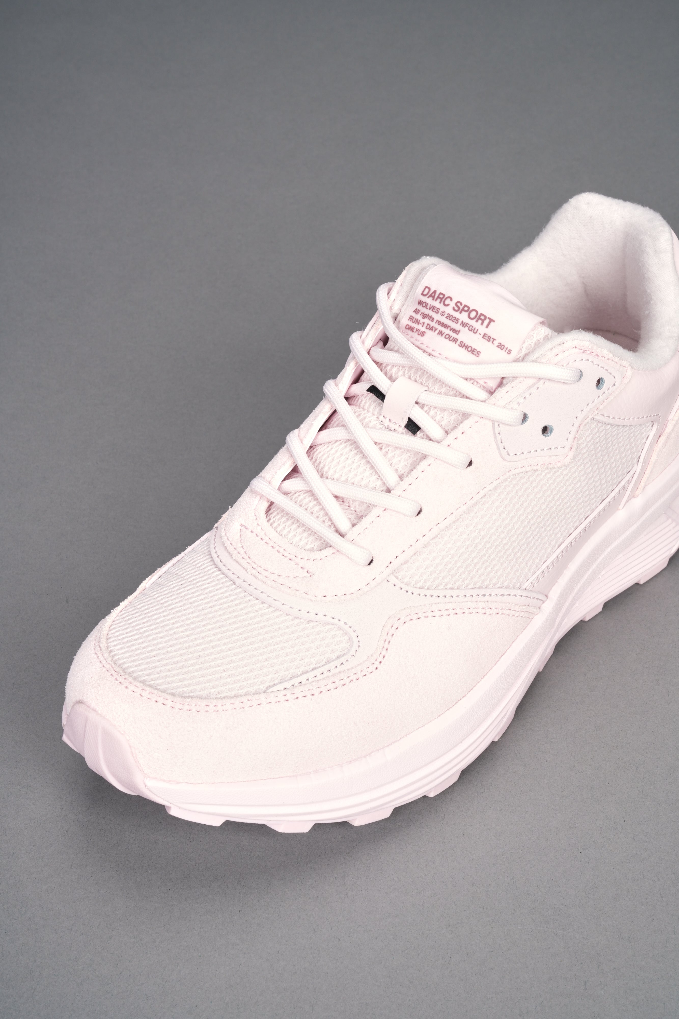 Run-1 Shoes in Cloud Pink