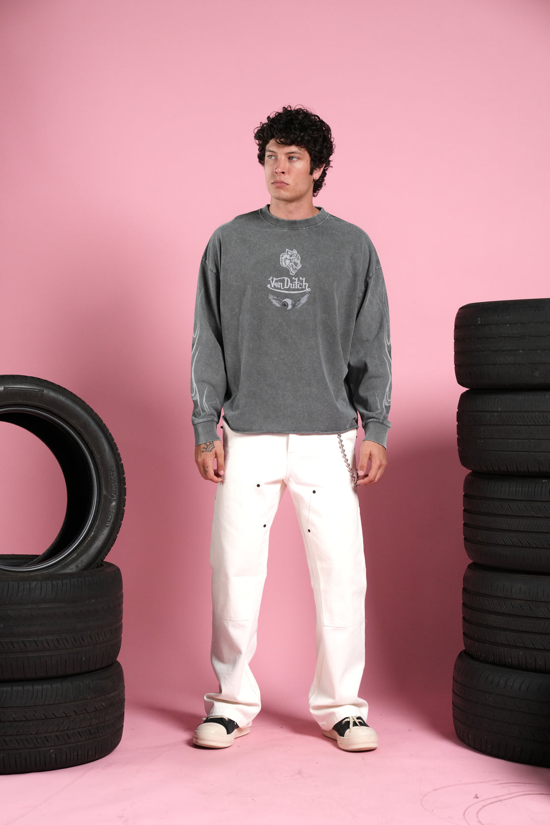 Take-Off Grunge Mid-Length Raw Hem LS Tee in Wolf Gray