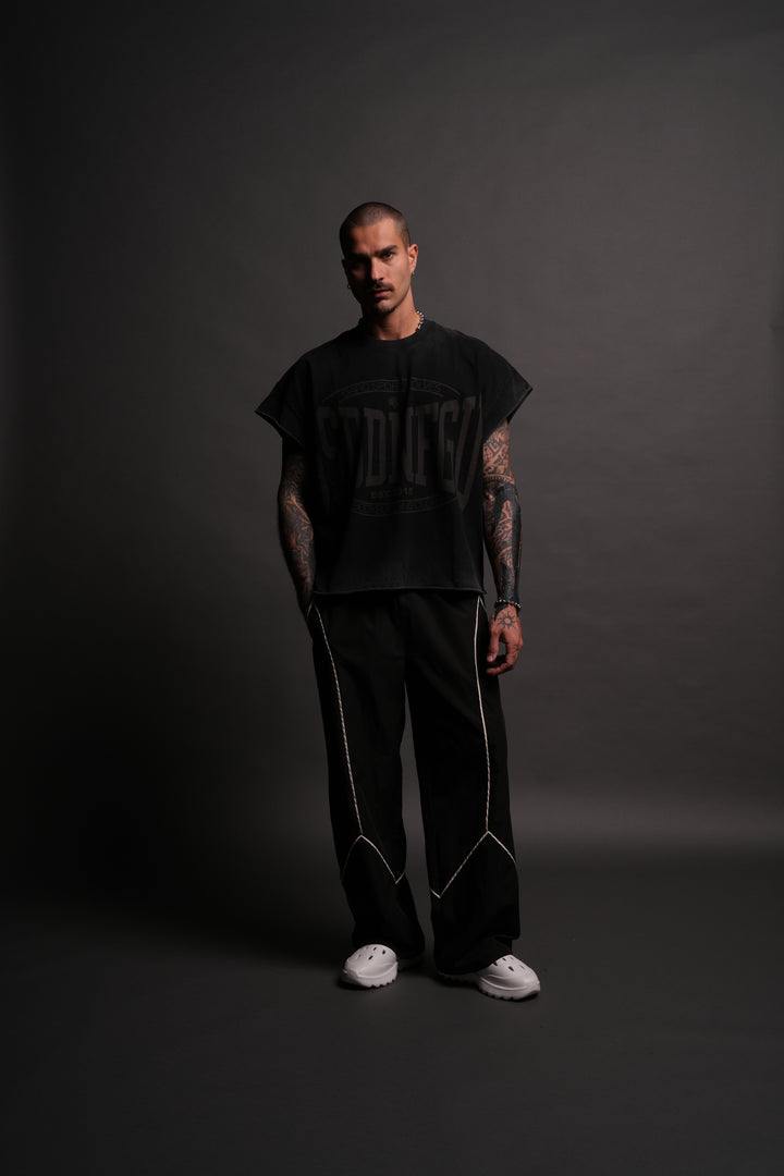 SSDDNFGU FRVR Grunge Cut-Off Tee in Black
