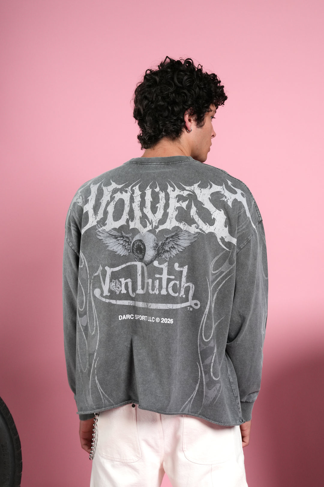 Take-Off Grunge Mid-Length Raw Hem LS Tee in Wolf Gray