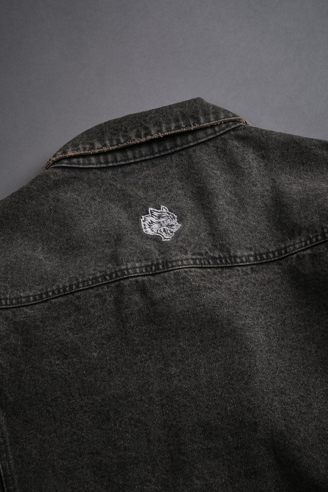 Darc Sport Wolves Jax Denim Jacket in Mojave Brown