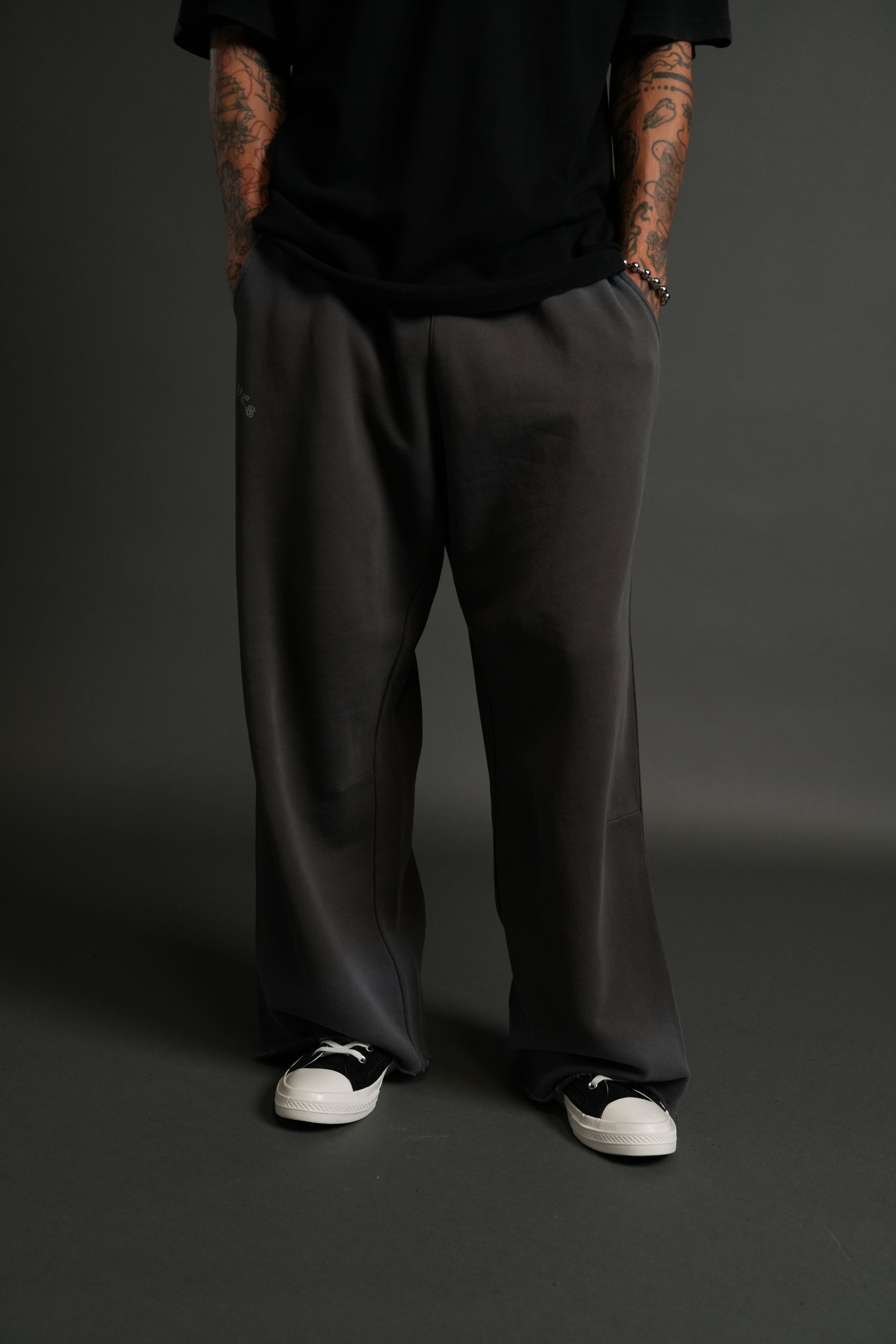 Darc Wandering Moaty Sweat Pants in Wolf Gray Drift Wash
