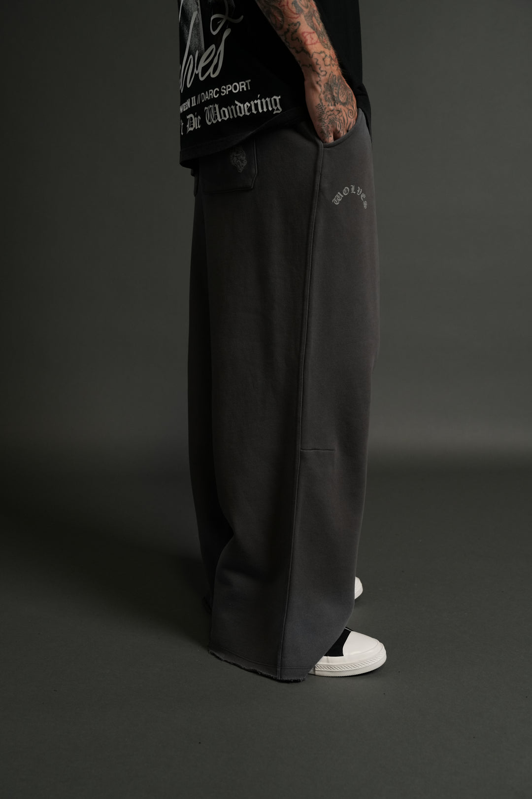 Darc Wandering Moaty Sweat Pants in Wolf Gray Drift Wash