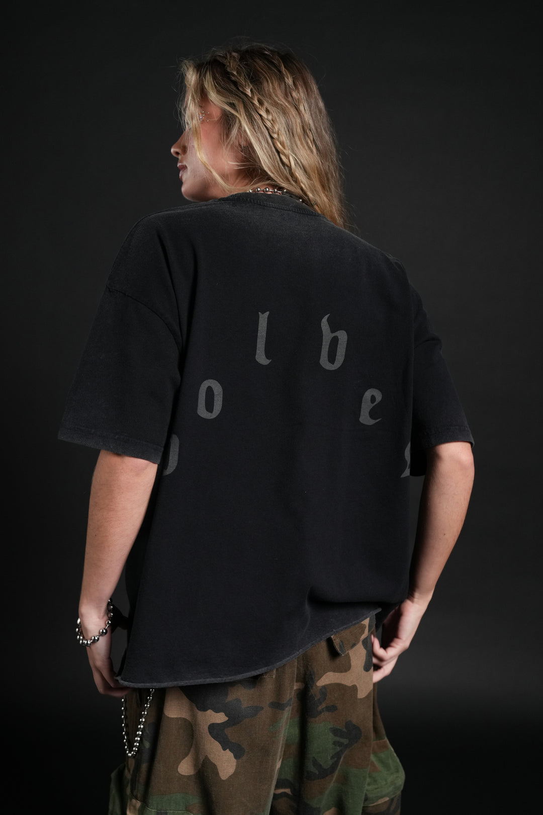 Sith Inferno Grunge Mid Length Raw Hem Tee in Black