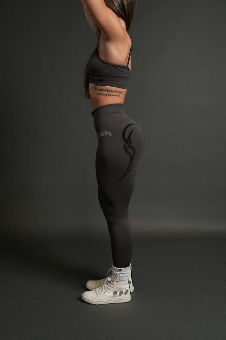 Finite Code Loyalty "Everson Seamless" Leggings in Wolf Gray